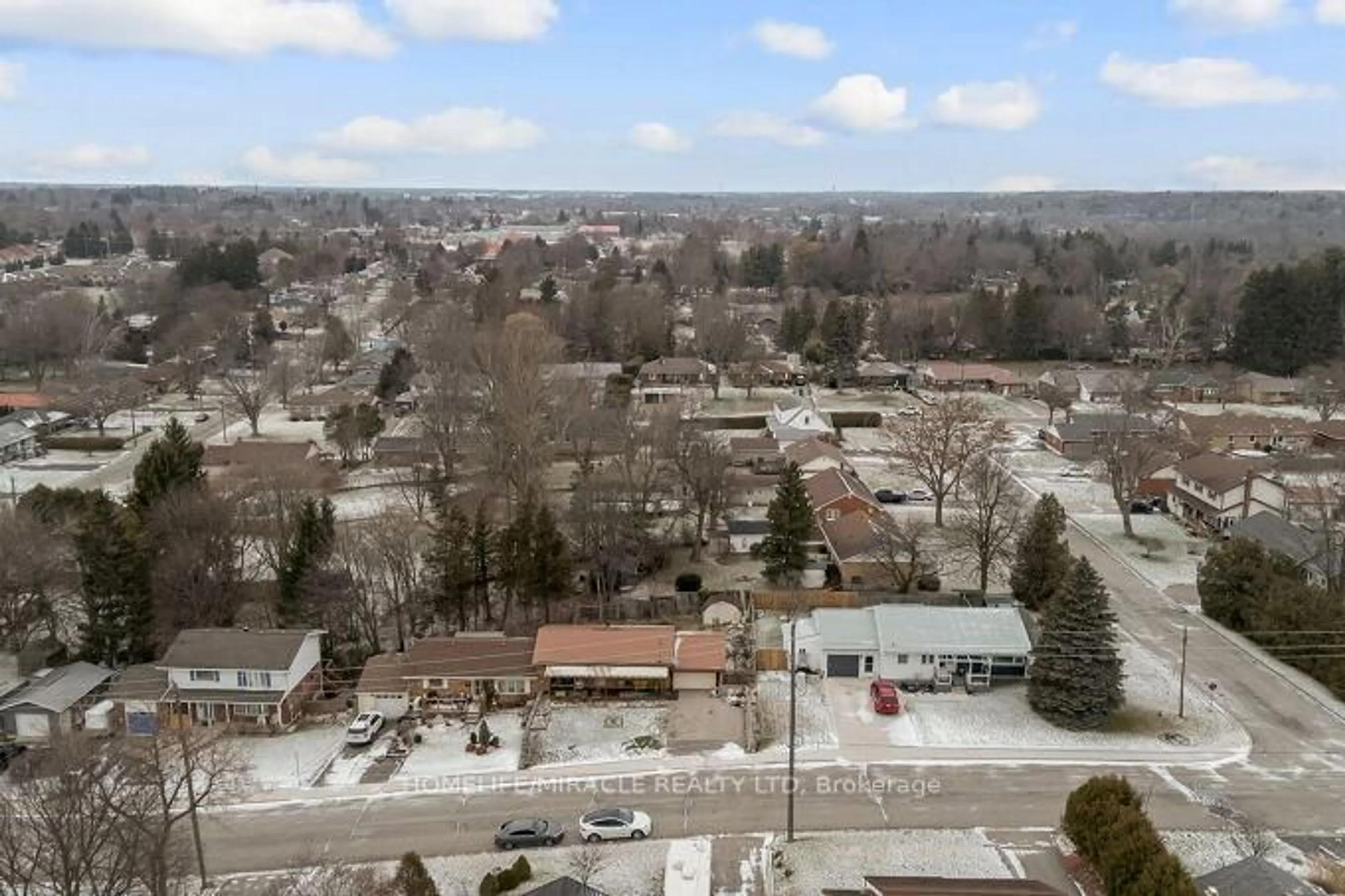 A pic from outside/outdoor area/front of a property/back of a property/a pic from drone, unknown for 49 Parker Dr, Norfolk Ontario N3Y 1A3