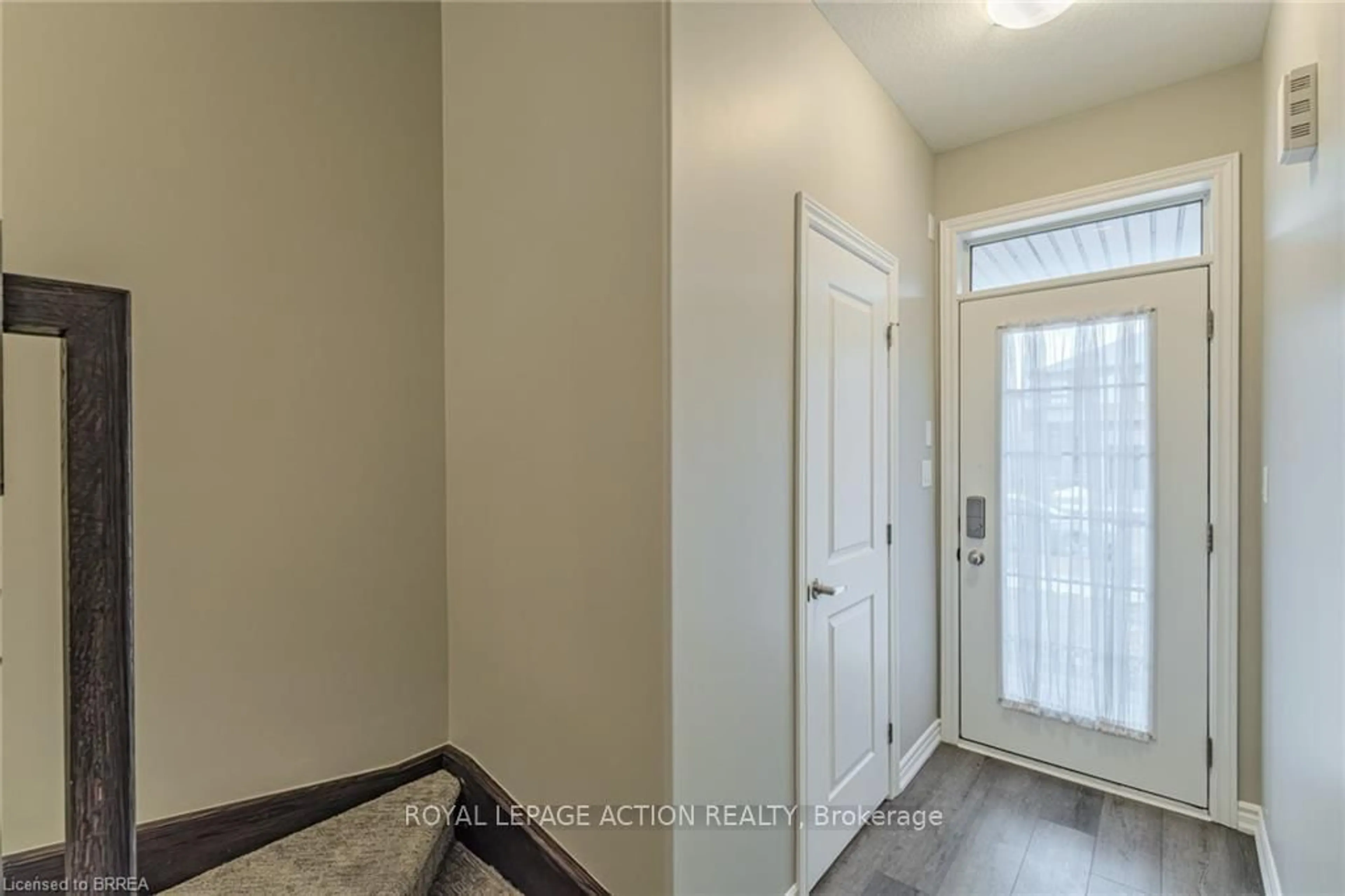 Indoor entryway for 14 June Callwood Way, Brantford Ontario N3T 0T7
