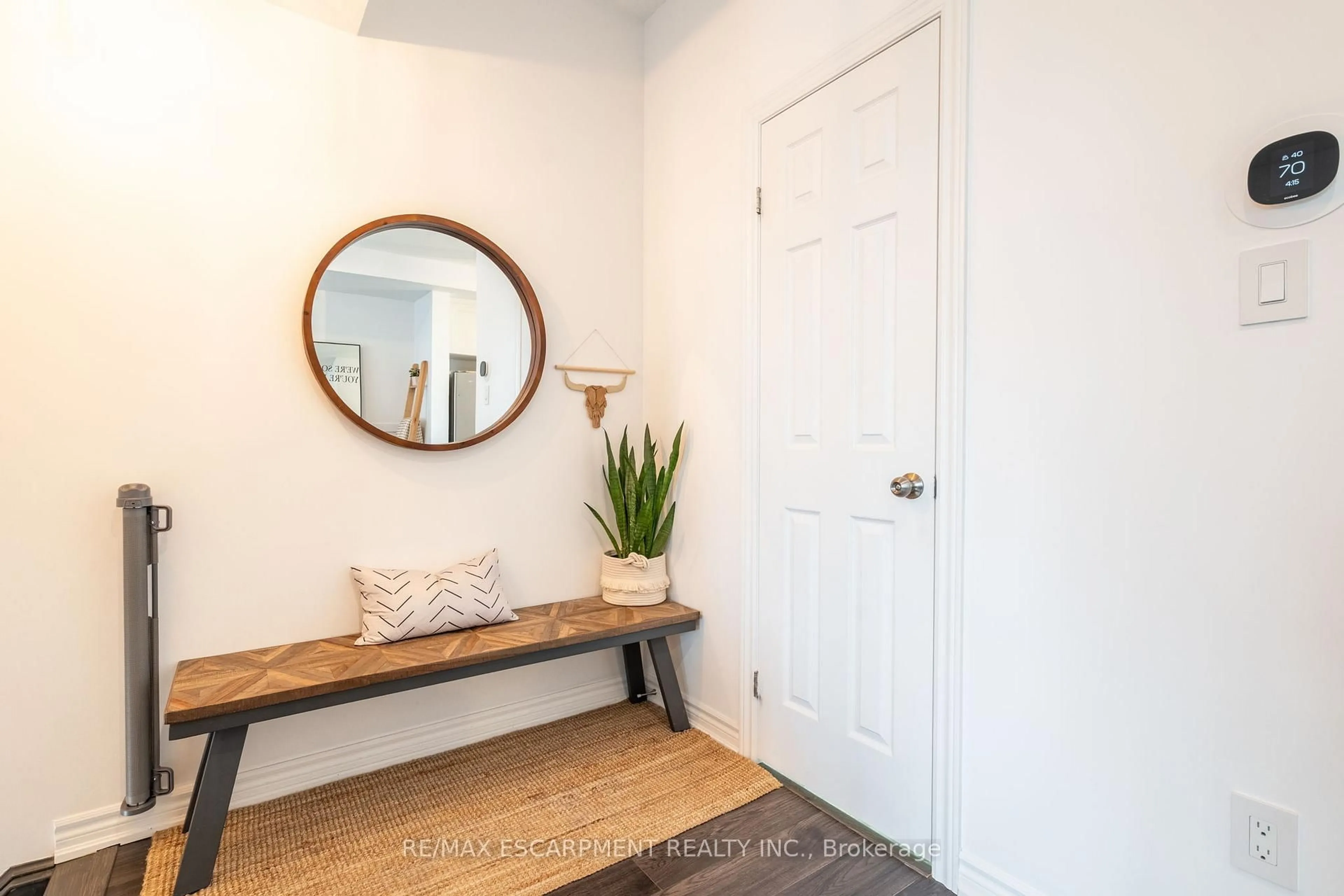 Indoor entryway for 219 Dundas St #45, Hamilton Ontario L8B 1V9
