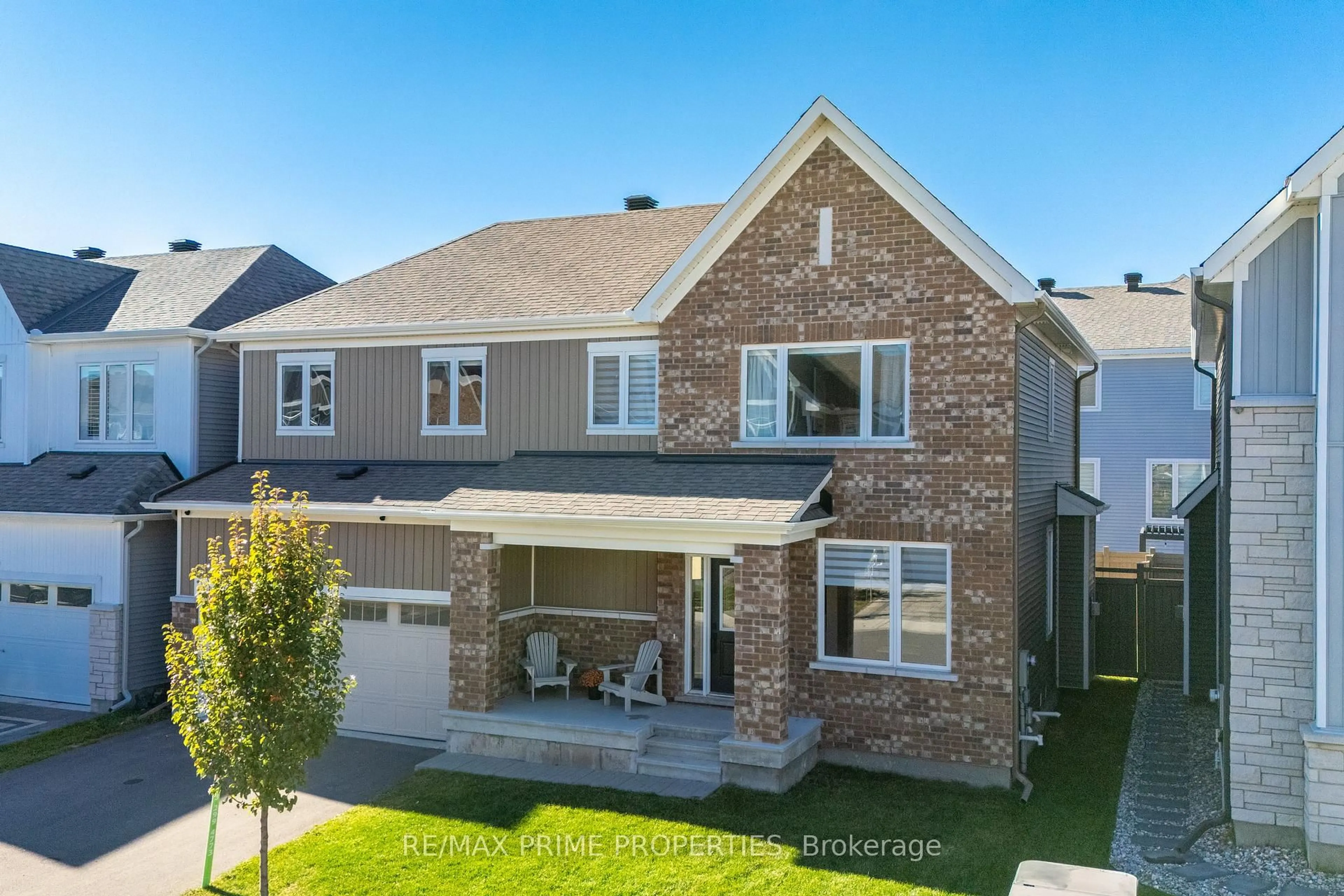 Home with brick exterior material, street for 839 Mercier Cres, Ottawa Ontario K1W 0N6