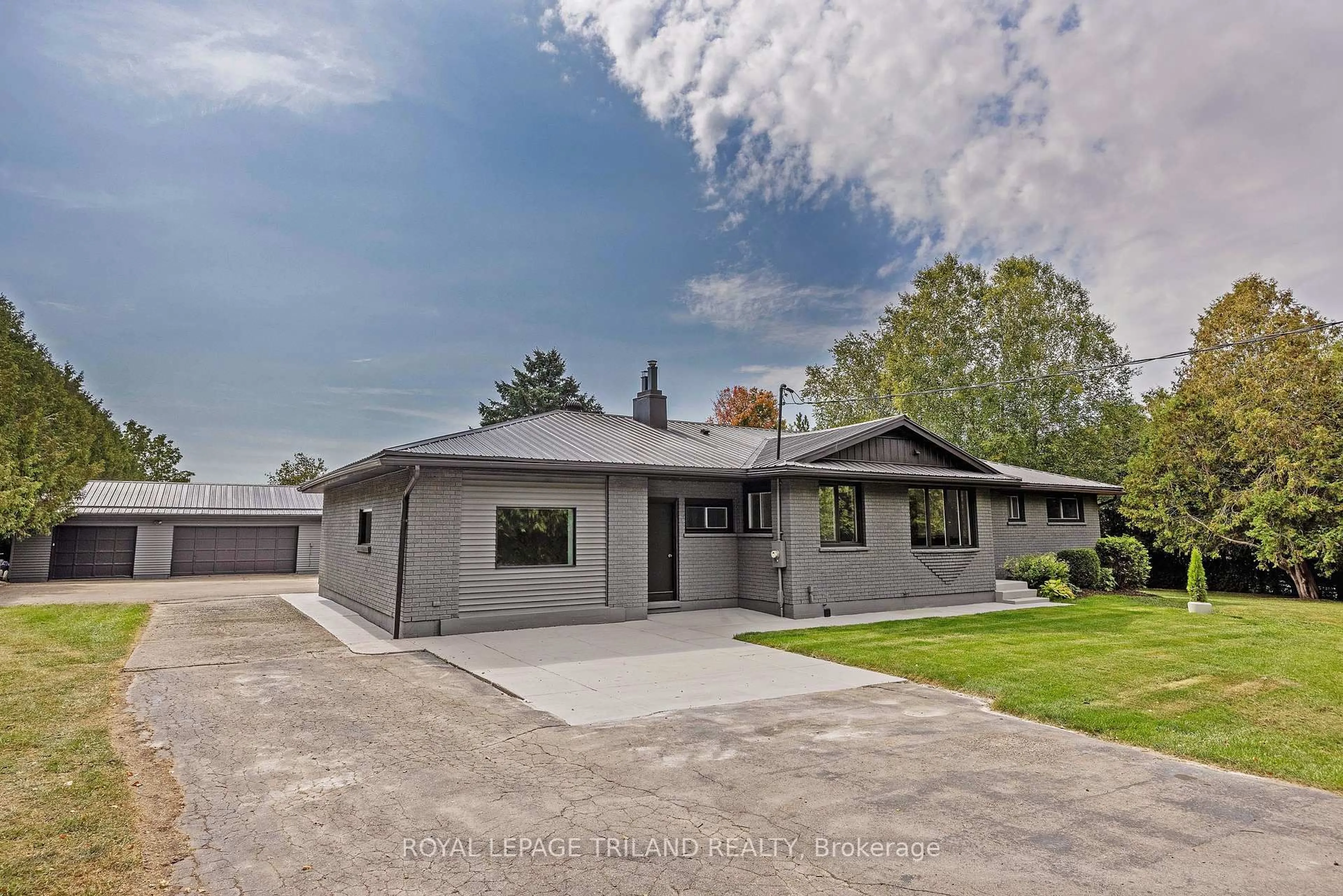 Unknown for 829 AVON Dr, Malahide Ontario N0L 1B0