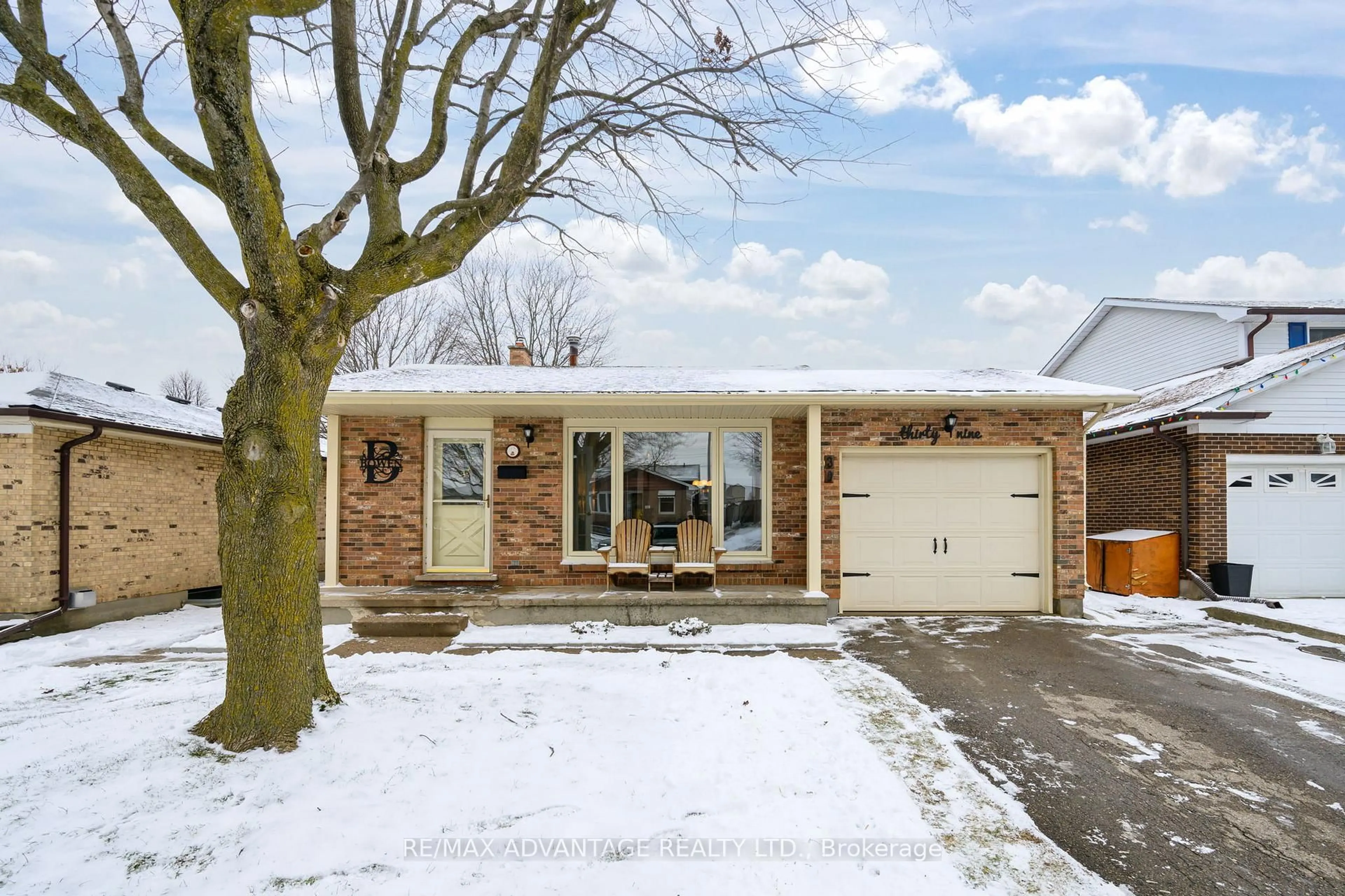 Home with brick exterior material, street for 39 Lysanda Ave, London South Ontario N5Z 4L1