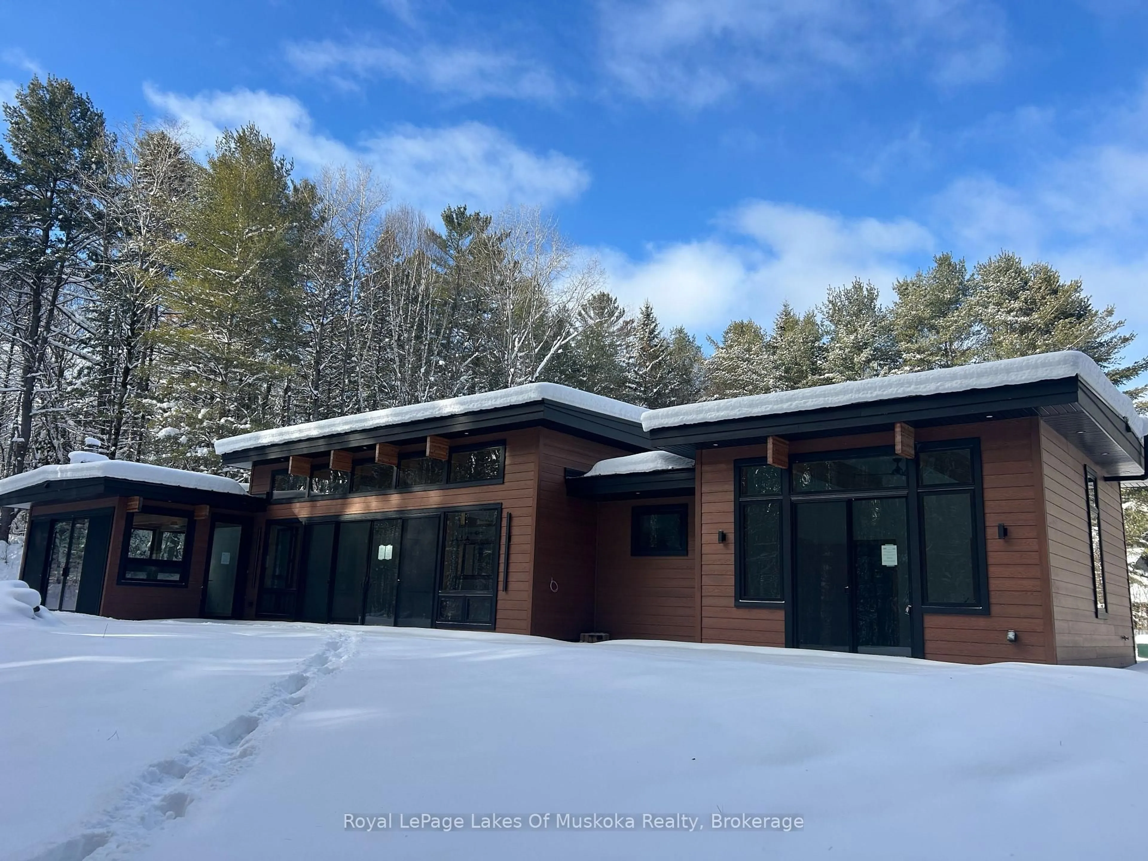 Unknown for 286 Clearwater Lake Rd, Huntsville Ontario P0B 1L0