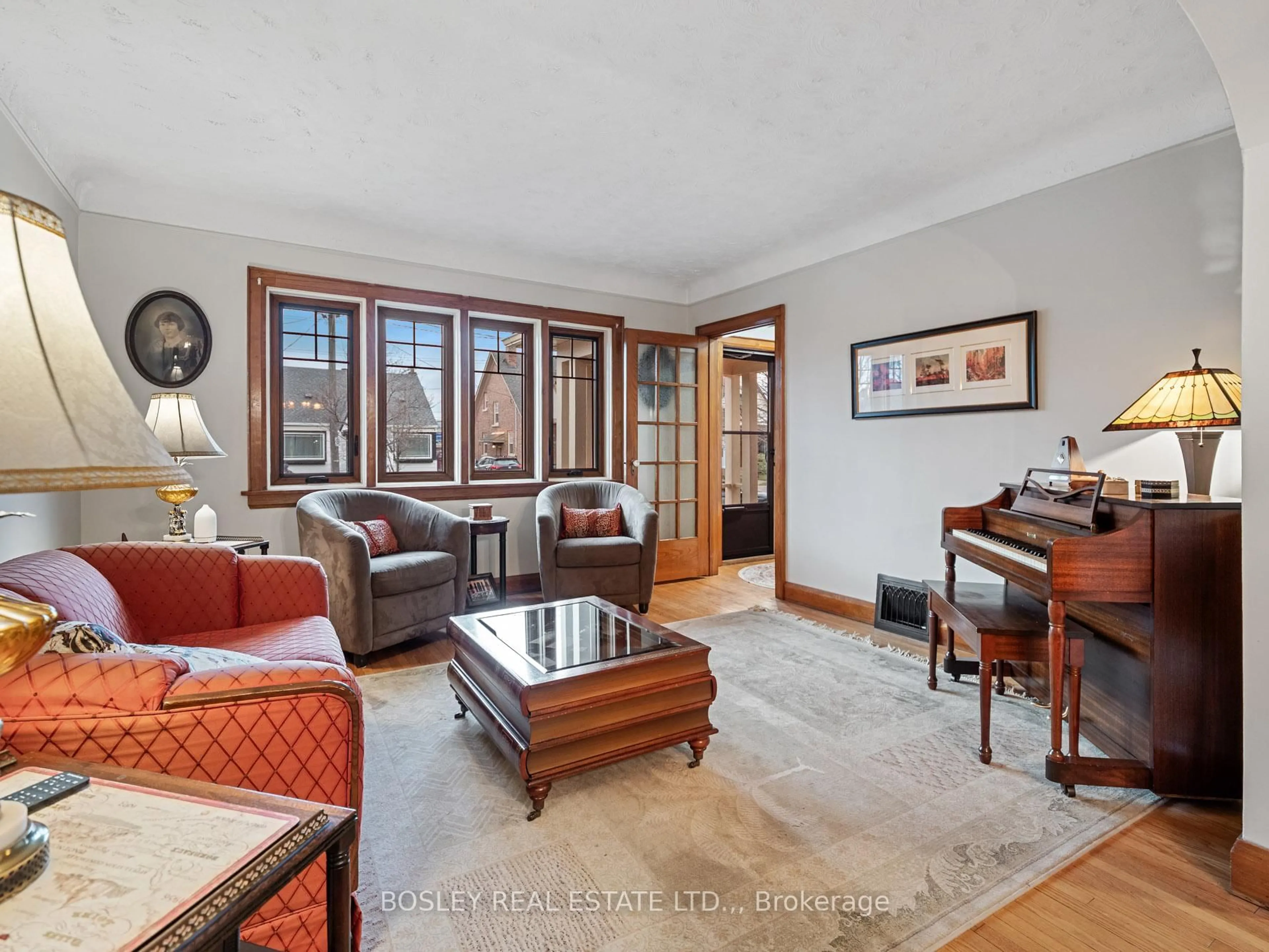 Living room with furniture, unknown for 30 Spruce St, St. Catharines Ontario L2R 1B5