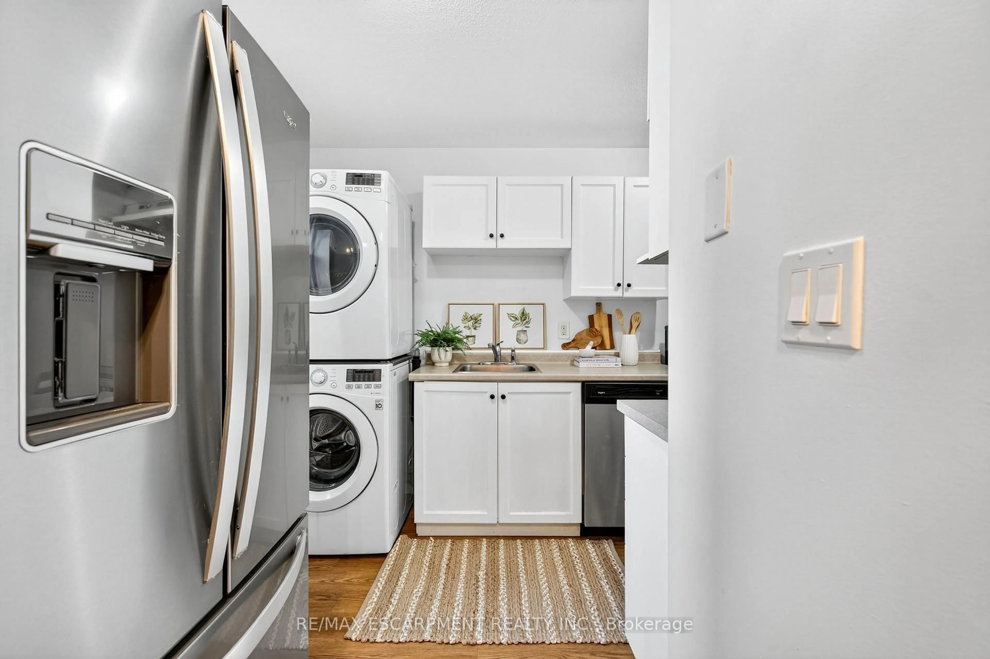 Laundry room for 350 Quigley Rd #320, Hamilton Ontario L8K 5N2