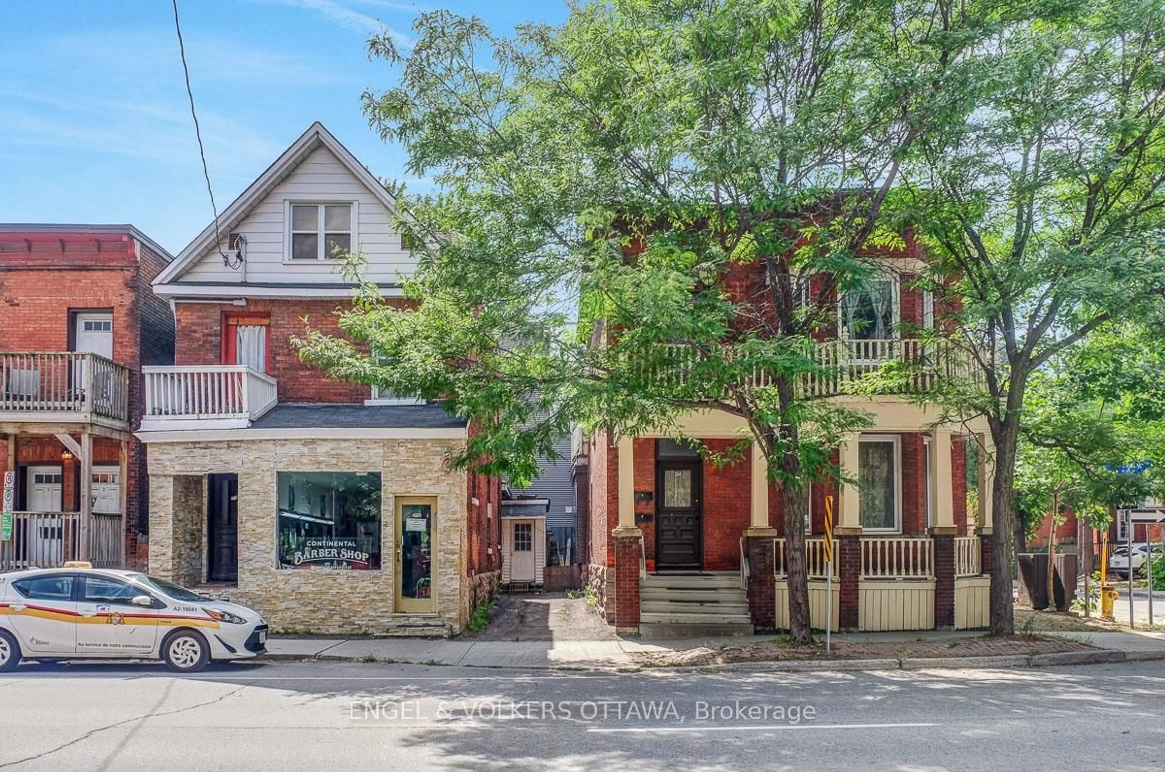 Home with brick exterior material, street for 258 Kent St, Ottawa Ontario K2P 2A2