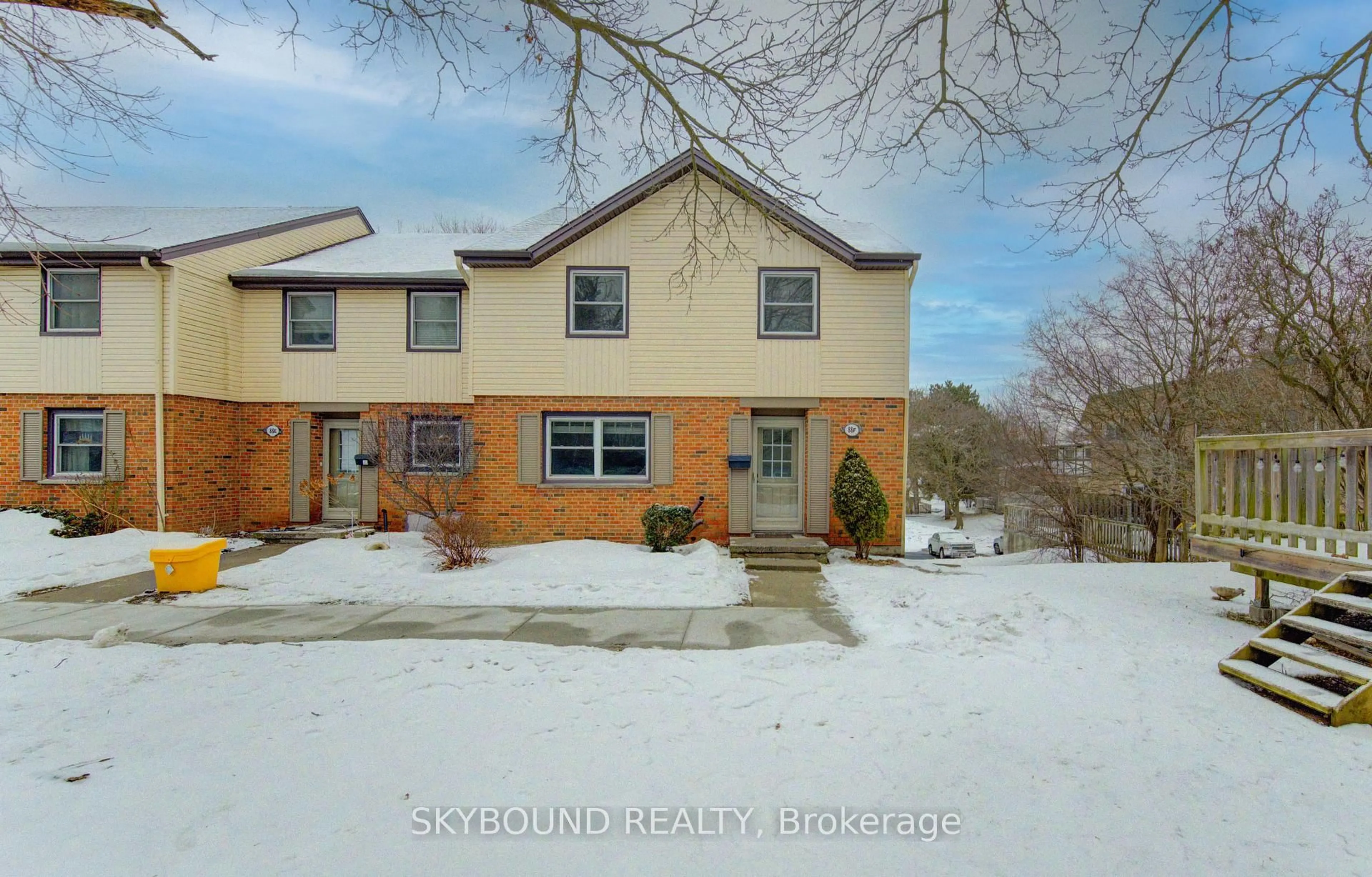 A pic from outside/outdoor area/front of a property/back of a property/a pic from drone, street for 88 Mcdougall Rd #27, Waterloo Ontario N2L 5C5