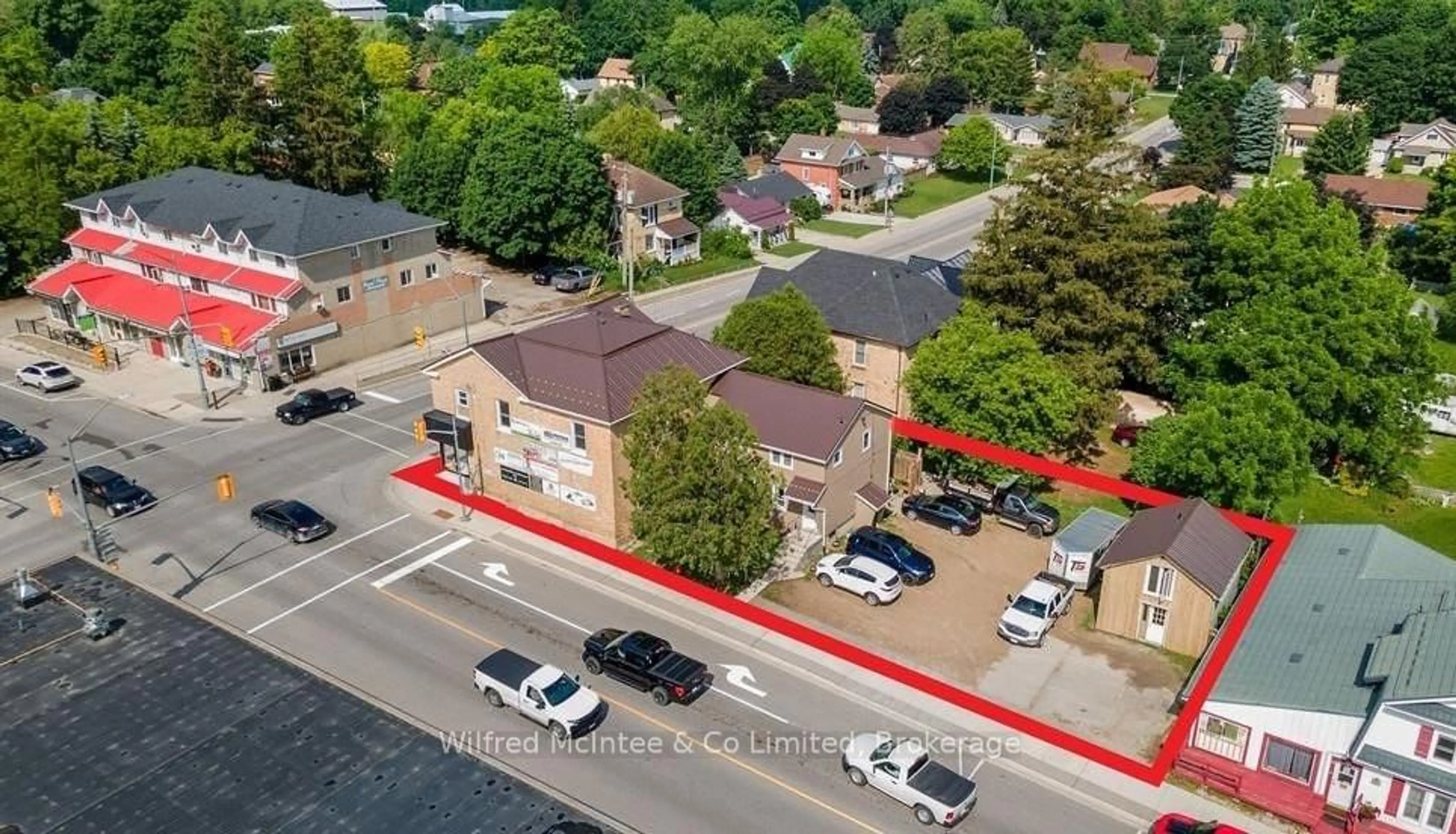 A pic from outside/outdoor area/front of a property/back of a property/a pic from drone, street for 4 ELORA St, Minto Ontario N0G 1Z0