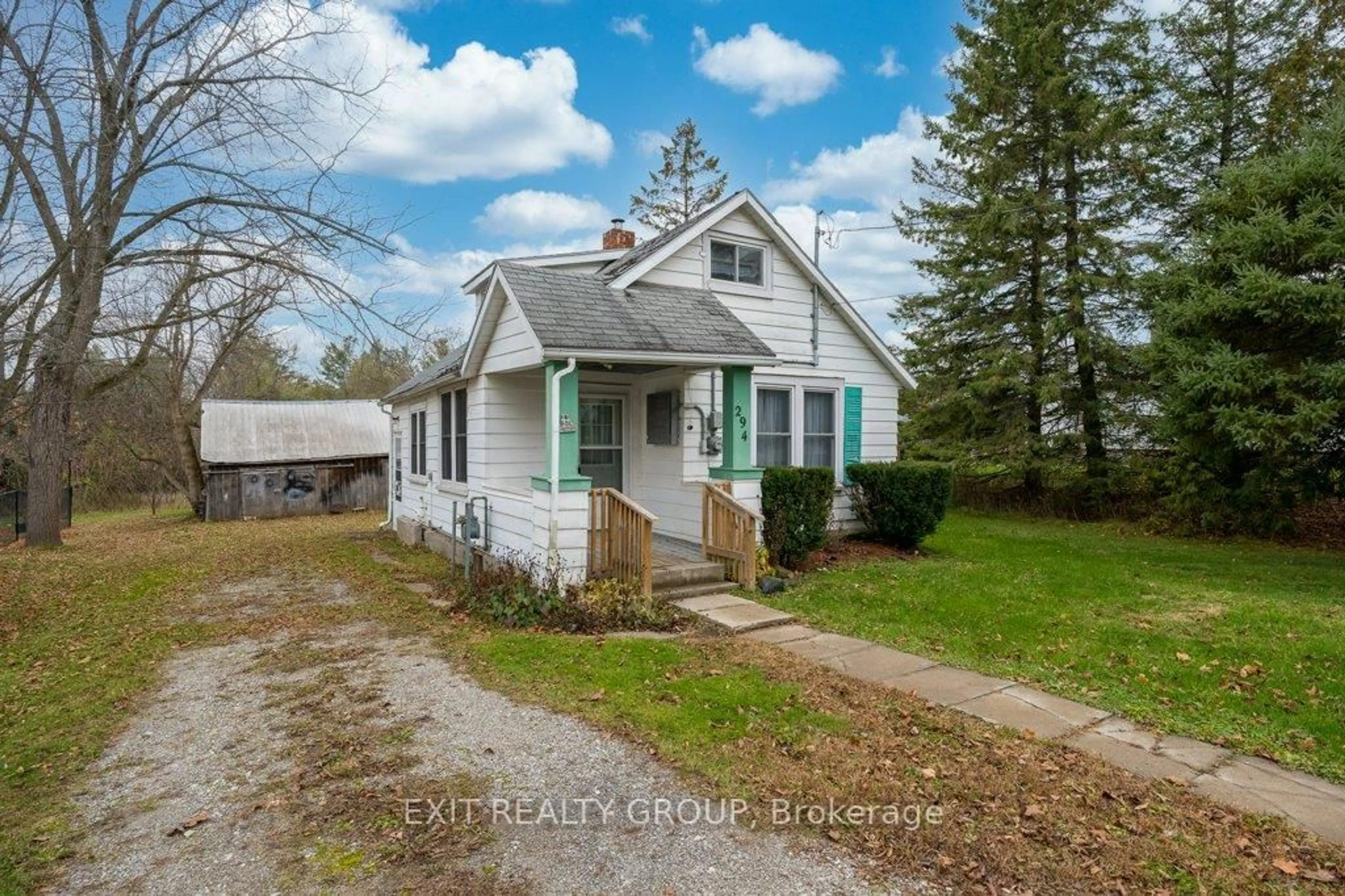 A pic from outside/outdoor area/front of a property/back of a property/a pic from drone, building for 294 Durham St, Madoc Ontario K0K 2K0