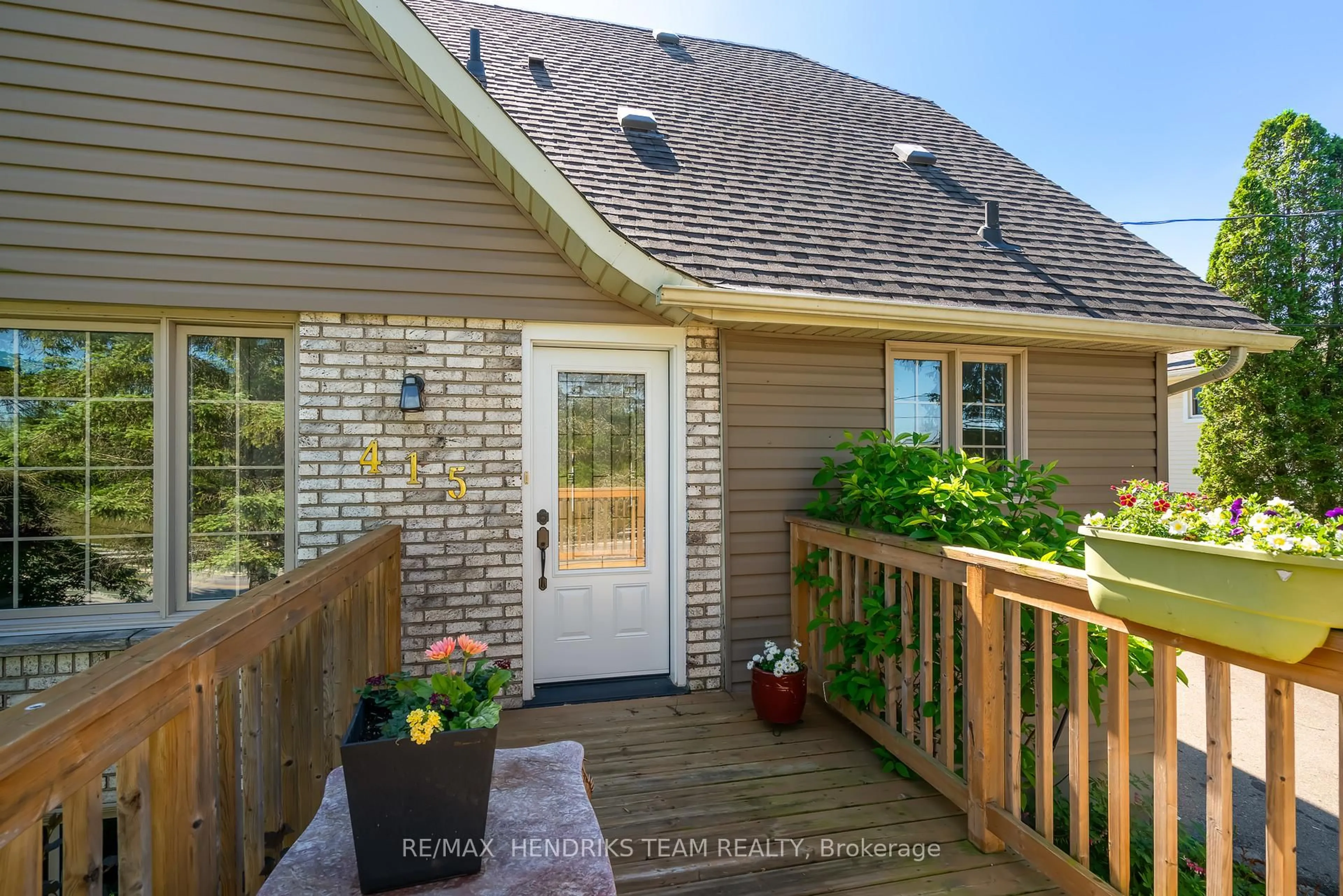 Unknown for 415 RIVERSIDE Dr, Welland Ontario L3C 5E8