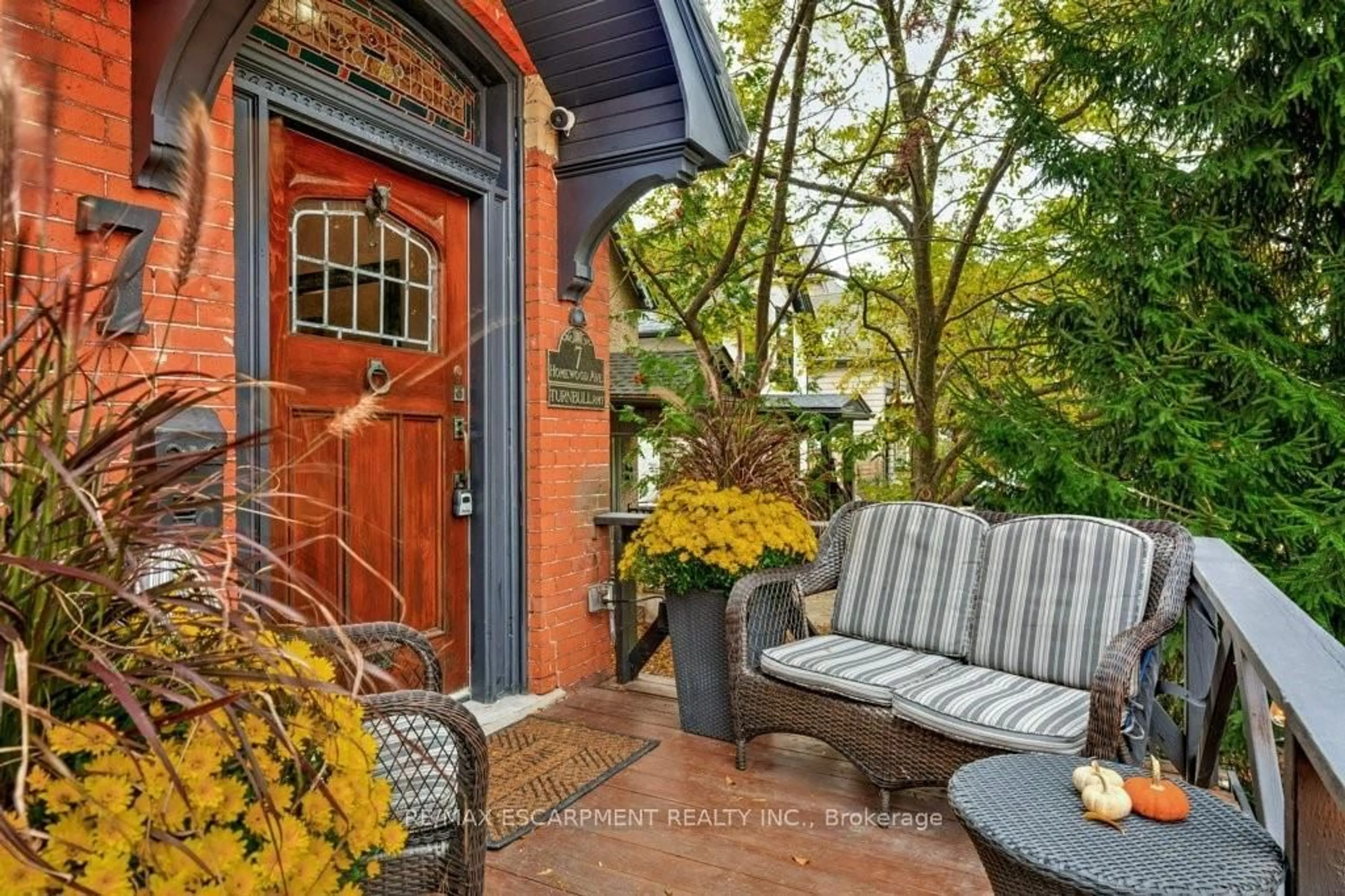 Patio, street for 7 Homewood Ave, Hamilton Ontario L8P 2M1