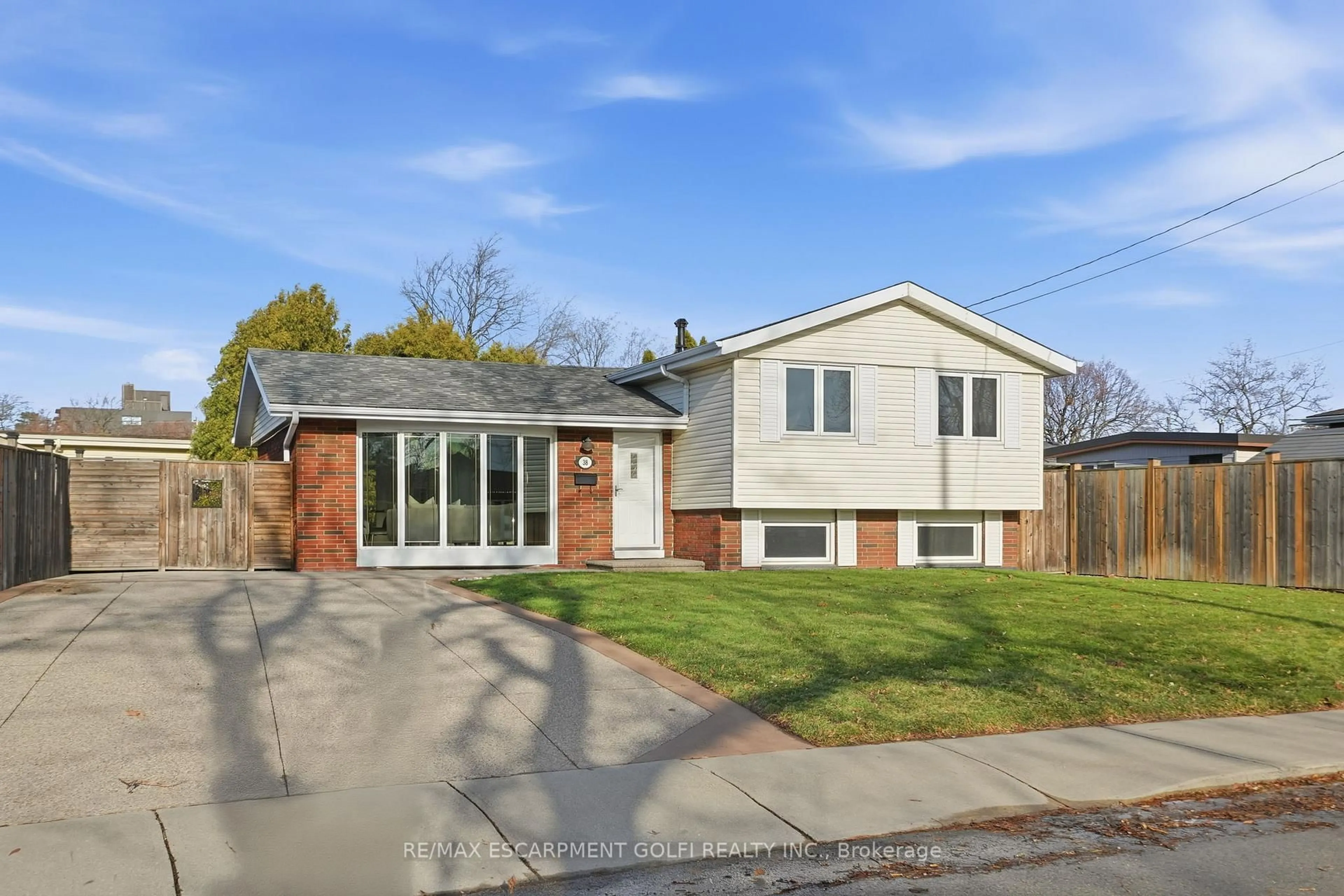 Home with brick exterior material, street for 38 Coral Dr, Hamilton Ontario L8V 2N5