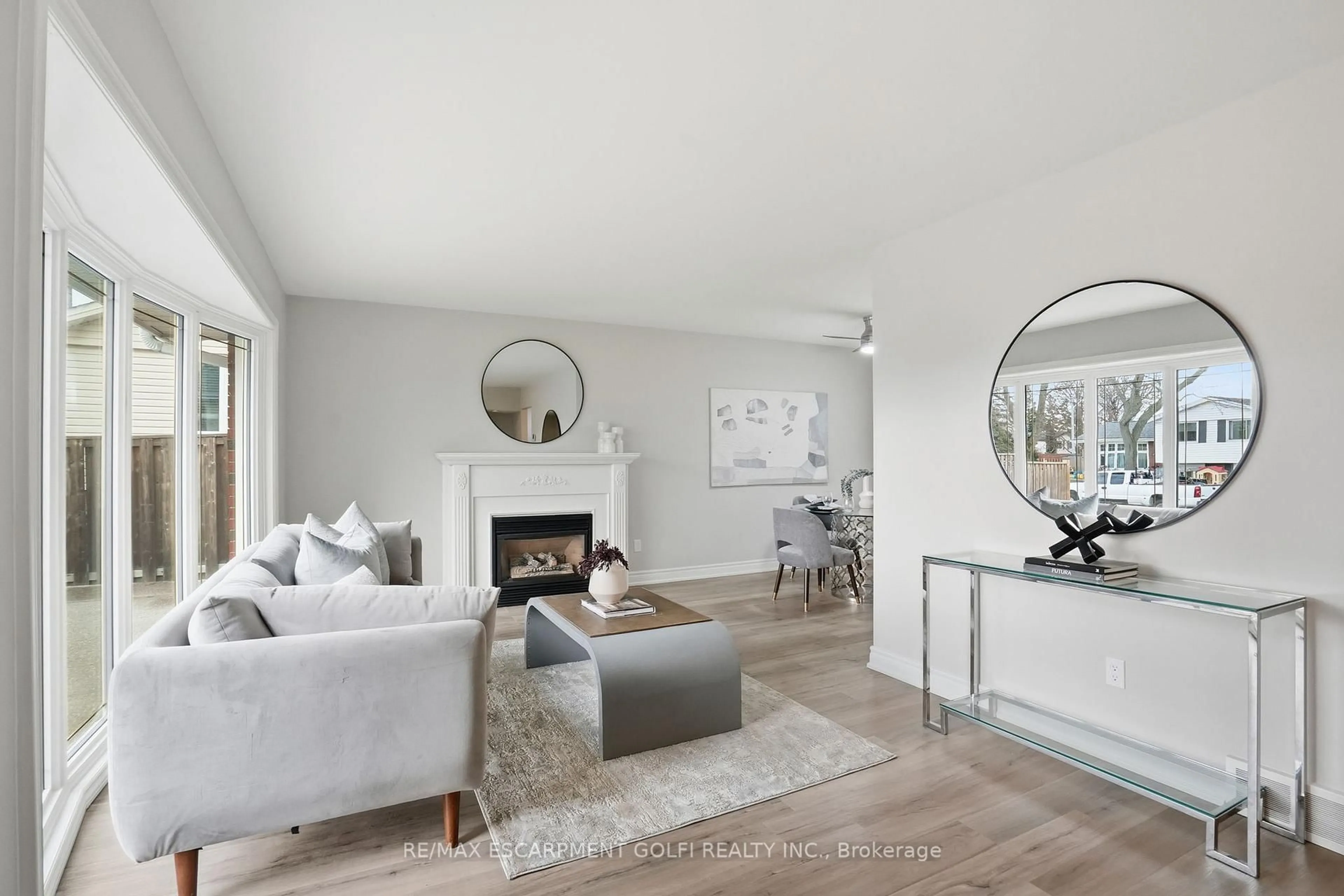 Living room with furniture, unknown for 38 Coral Dr, Hamilton Ontario L8V 2N5