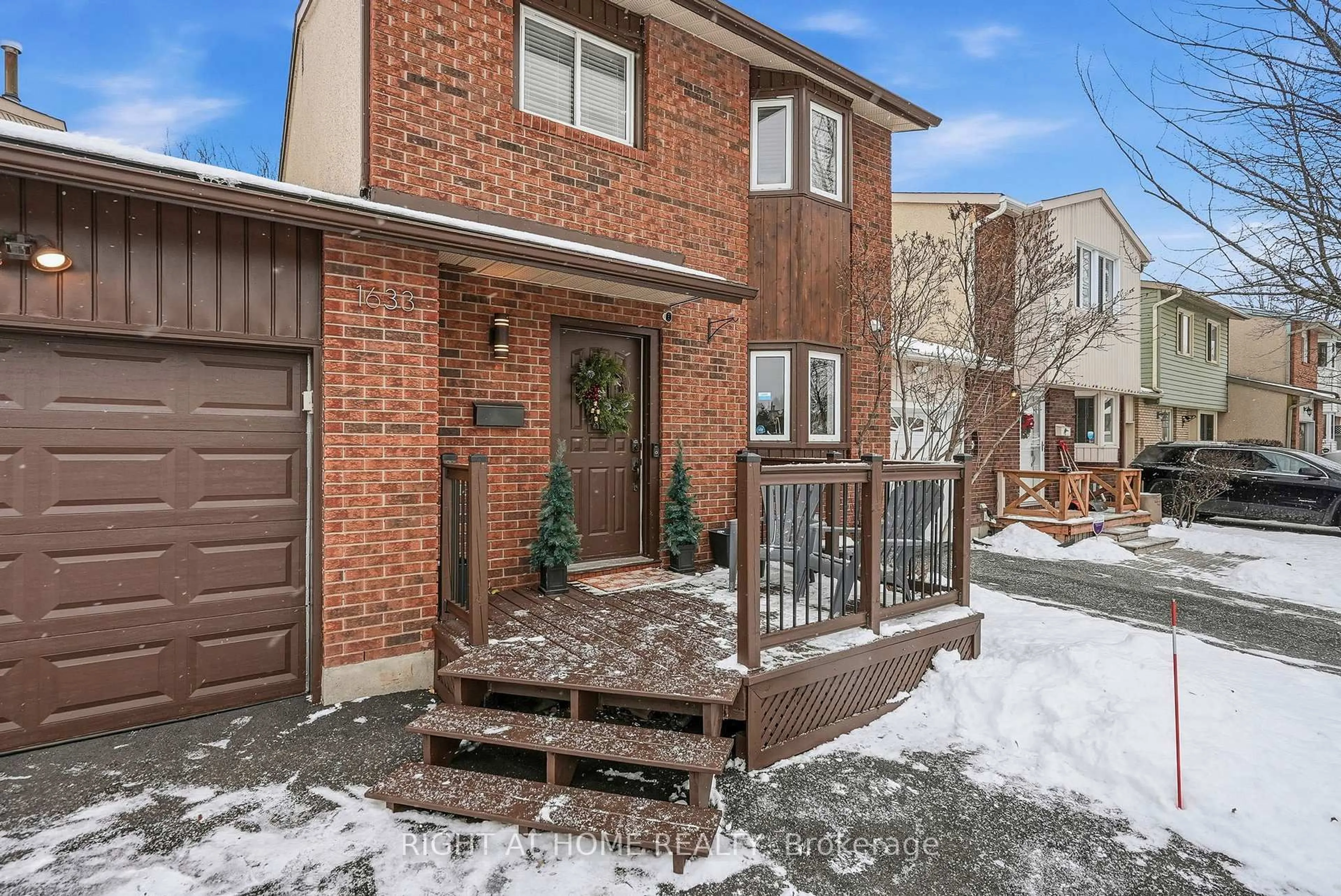 Home with brick exterior material, street for 1633 Lafrance Dr, Ottawa Ontario K1E 2L7
