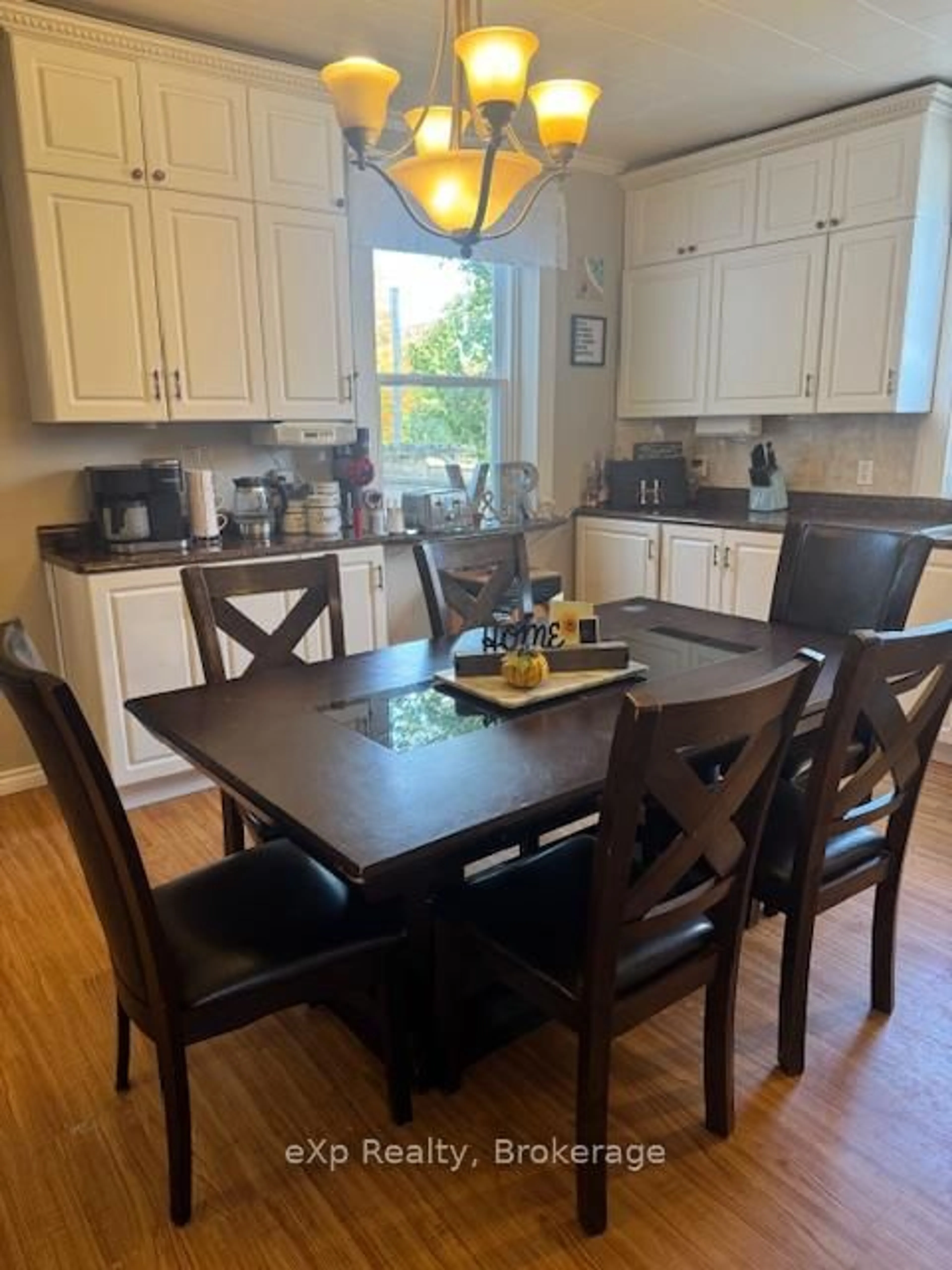 Dining room, wood/laminate floor for 120 3rd Ave, Arran-Elderslie Ontario N0G 1L0