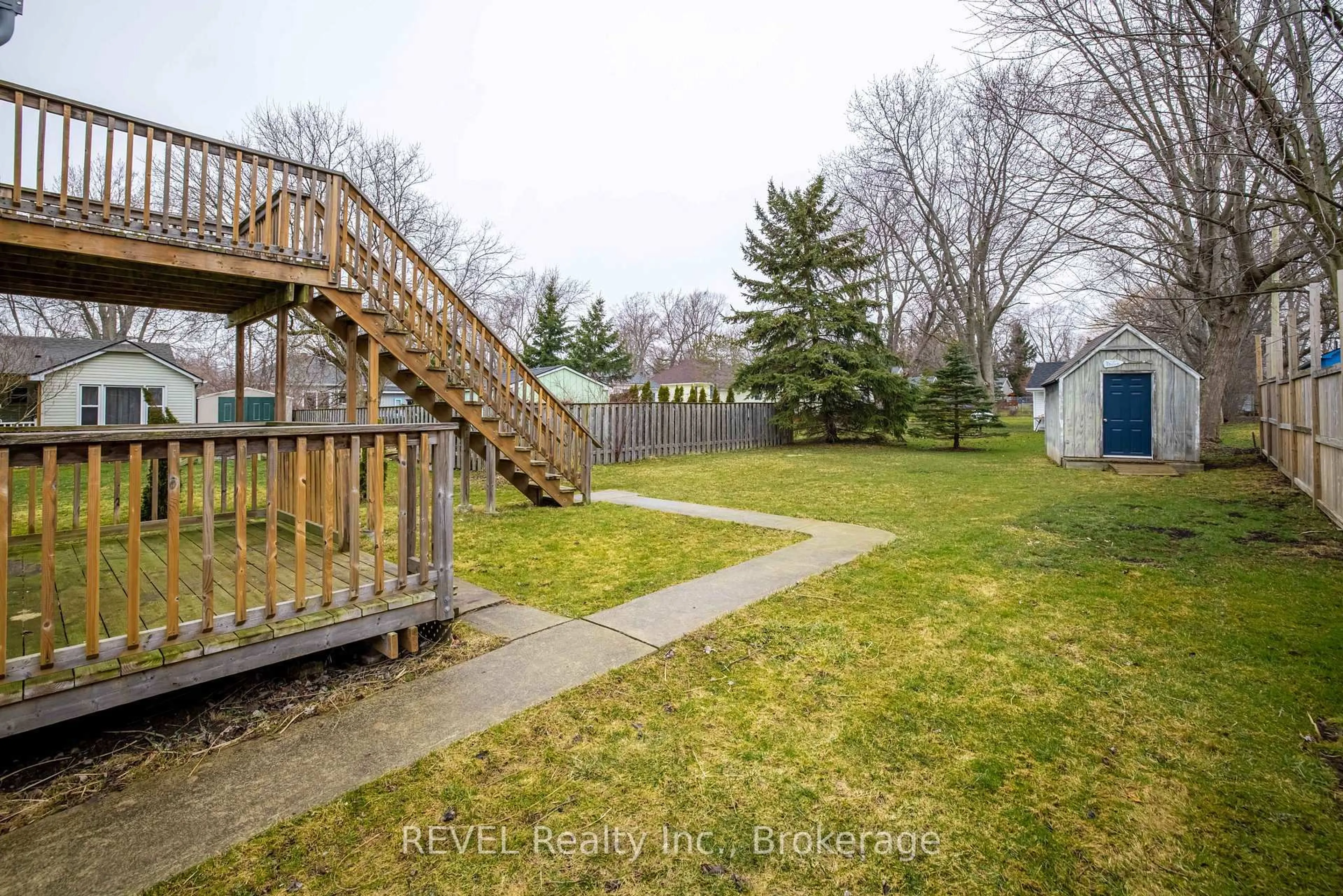 Patio, unknown for 4164 Smalls Rd, Fort Erie Ontario L0S 1B0