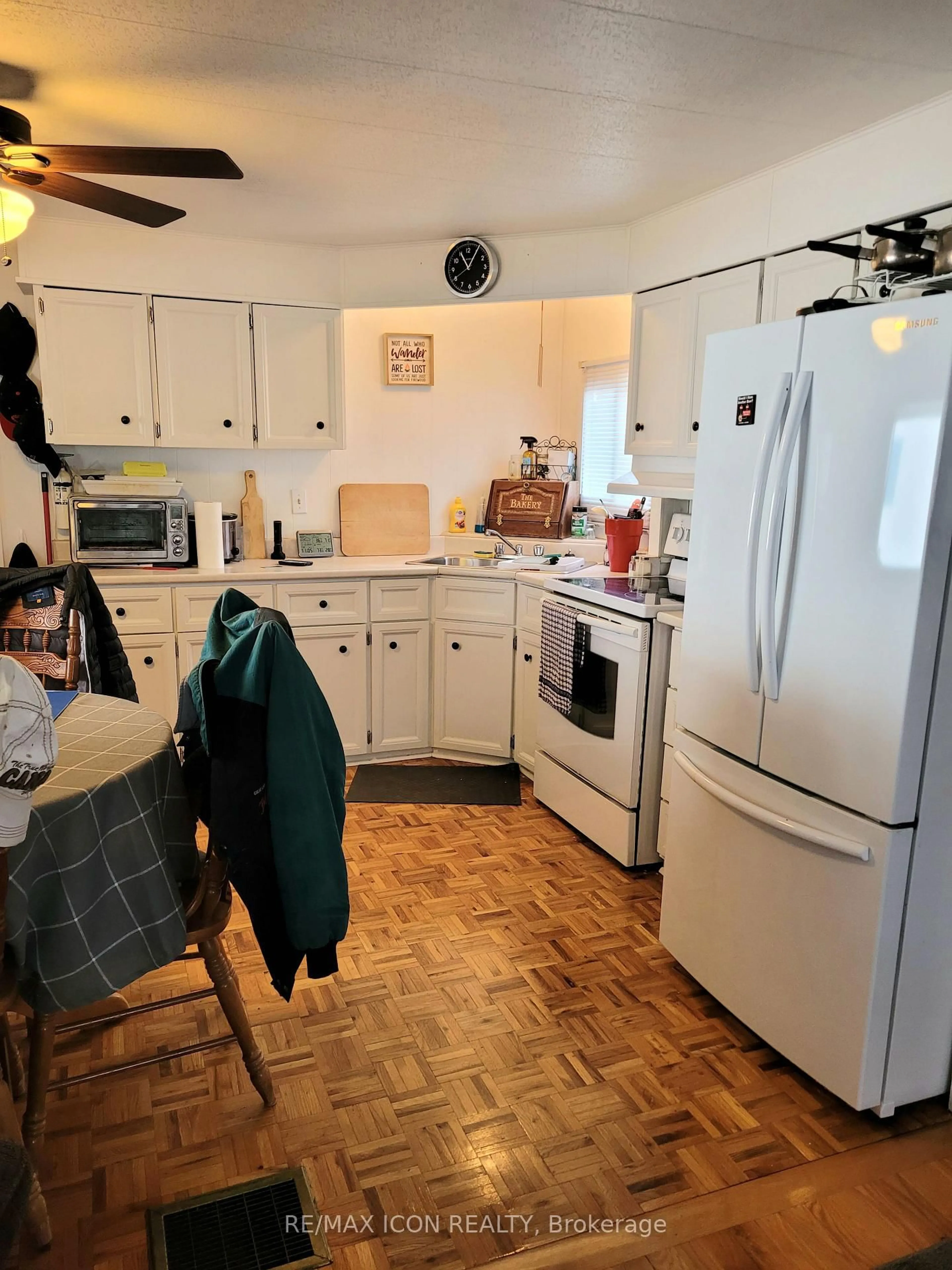 Unknown for 1940 London Line #13, Sarnia Ontario N7V 1B5