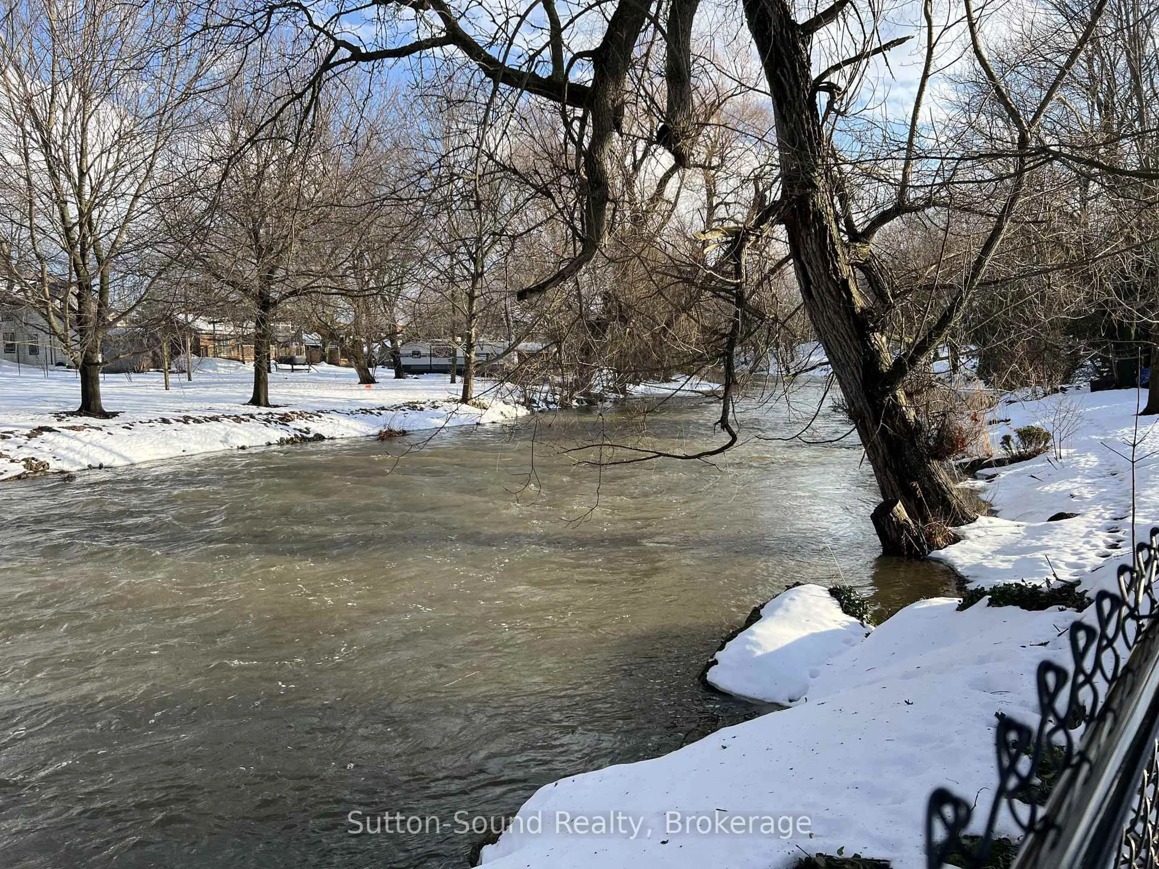 Blurry image for 60 Mill St, Arran-Elderslie Ontario N0H 2N0