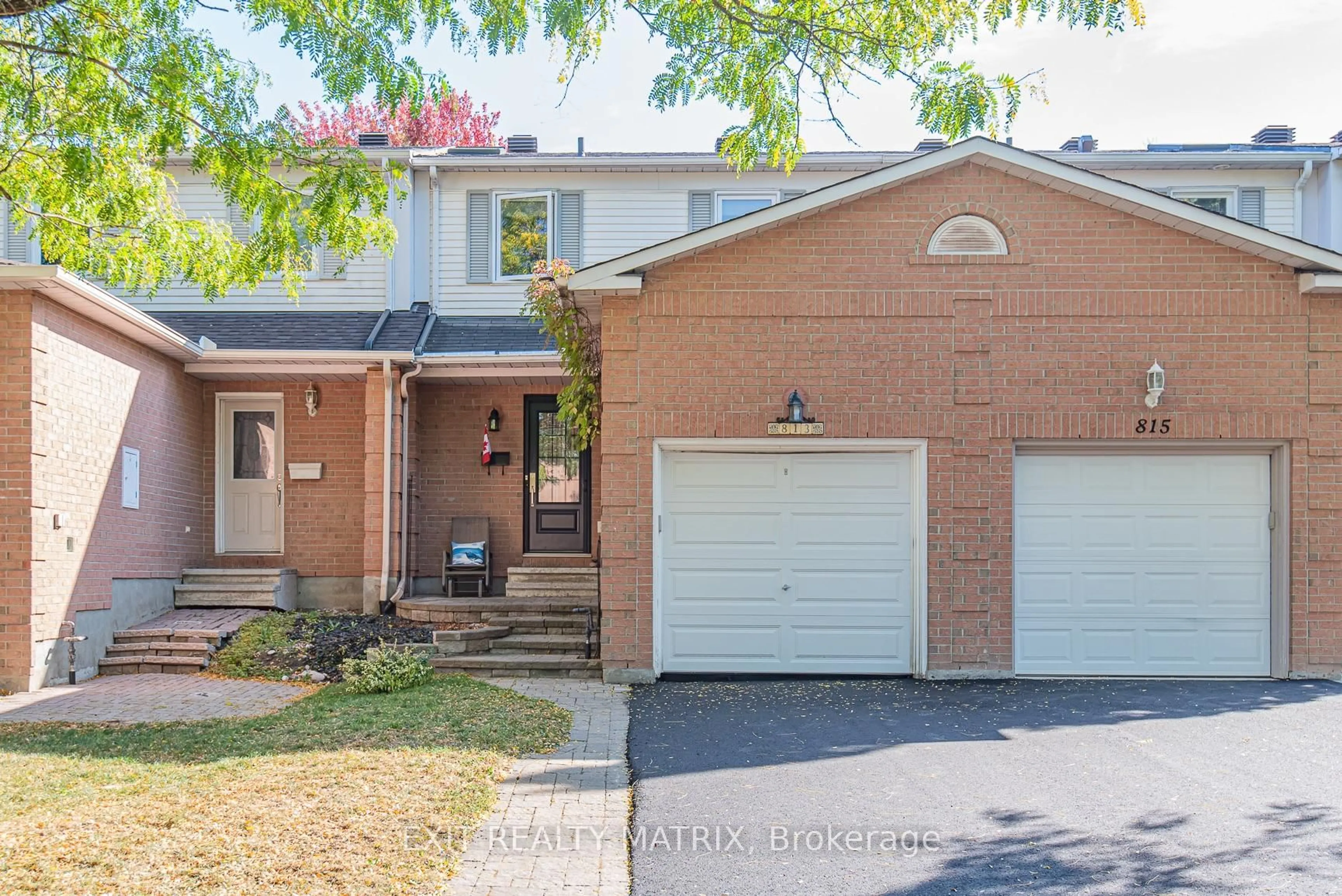 Home with brick exterior material, street for 813 Clearcrest Cres, Ottawa Ontario K4A 3E8