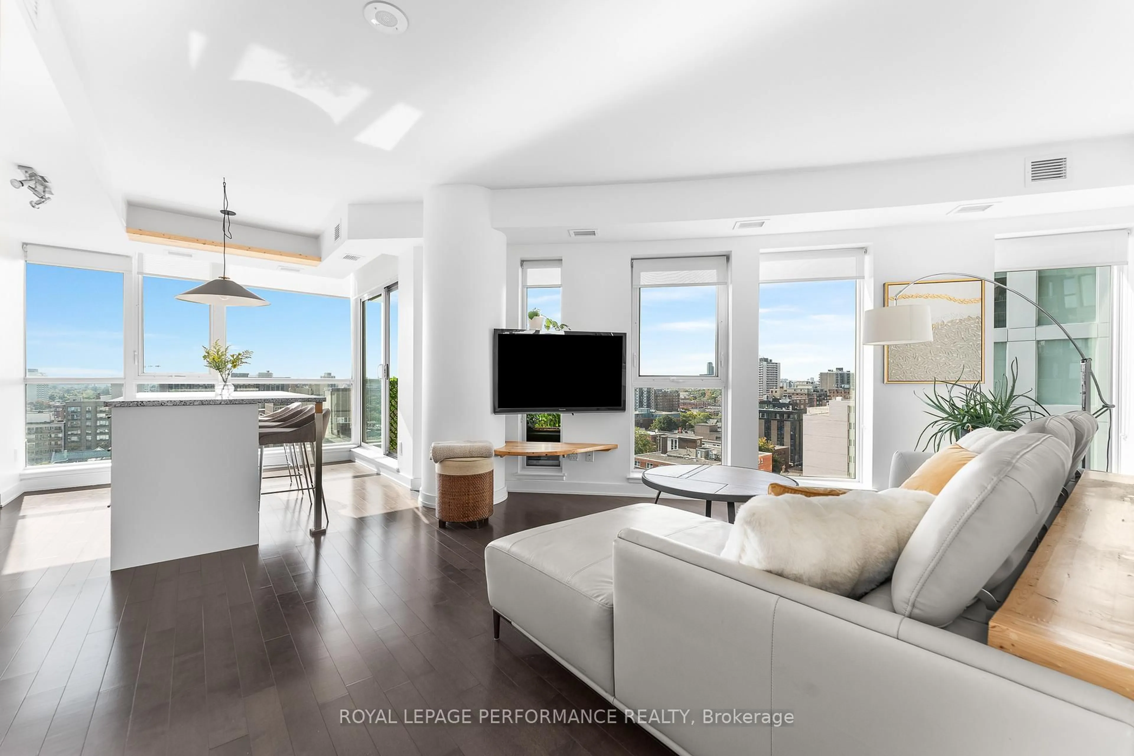 Living room with furniture, unknown for 40 Nepean St #1305, Ottawa Ontario K2P 0X5