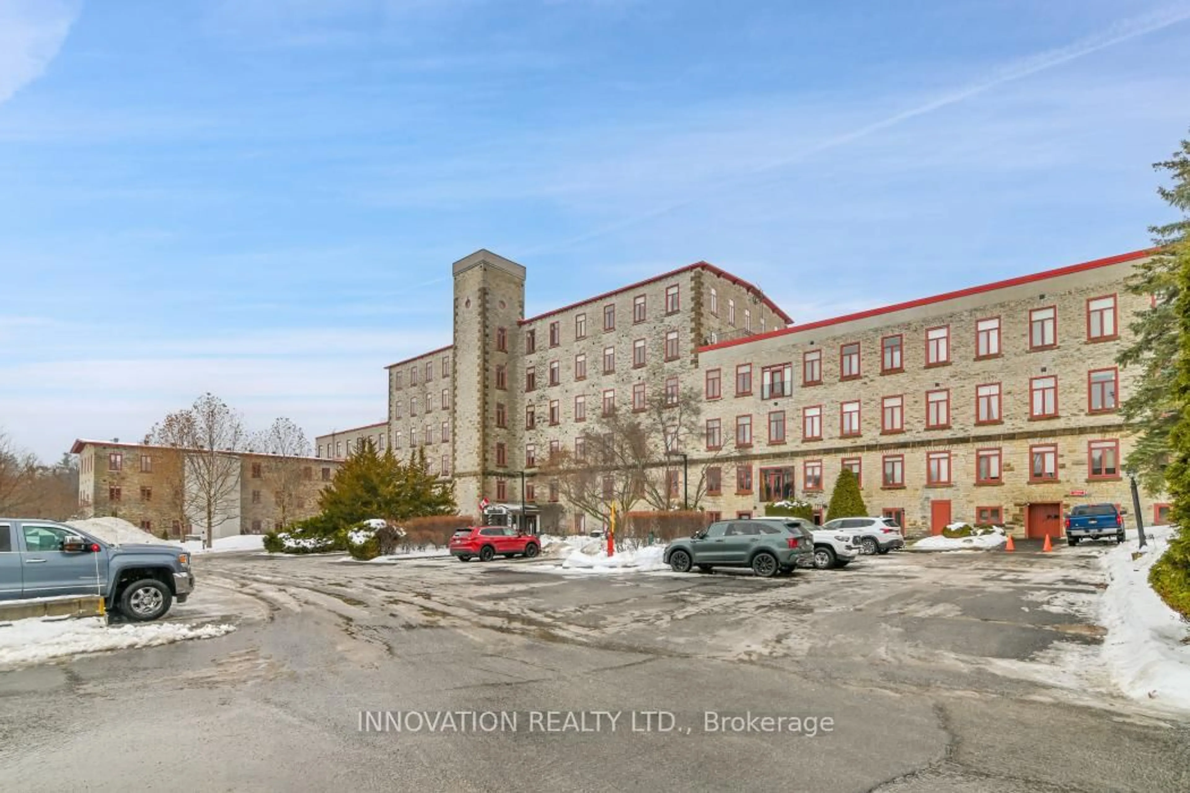 Indoor foyer for 1 Rosamond St #319, Almonte Ontario K0A 1A0