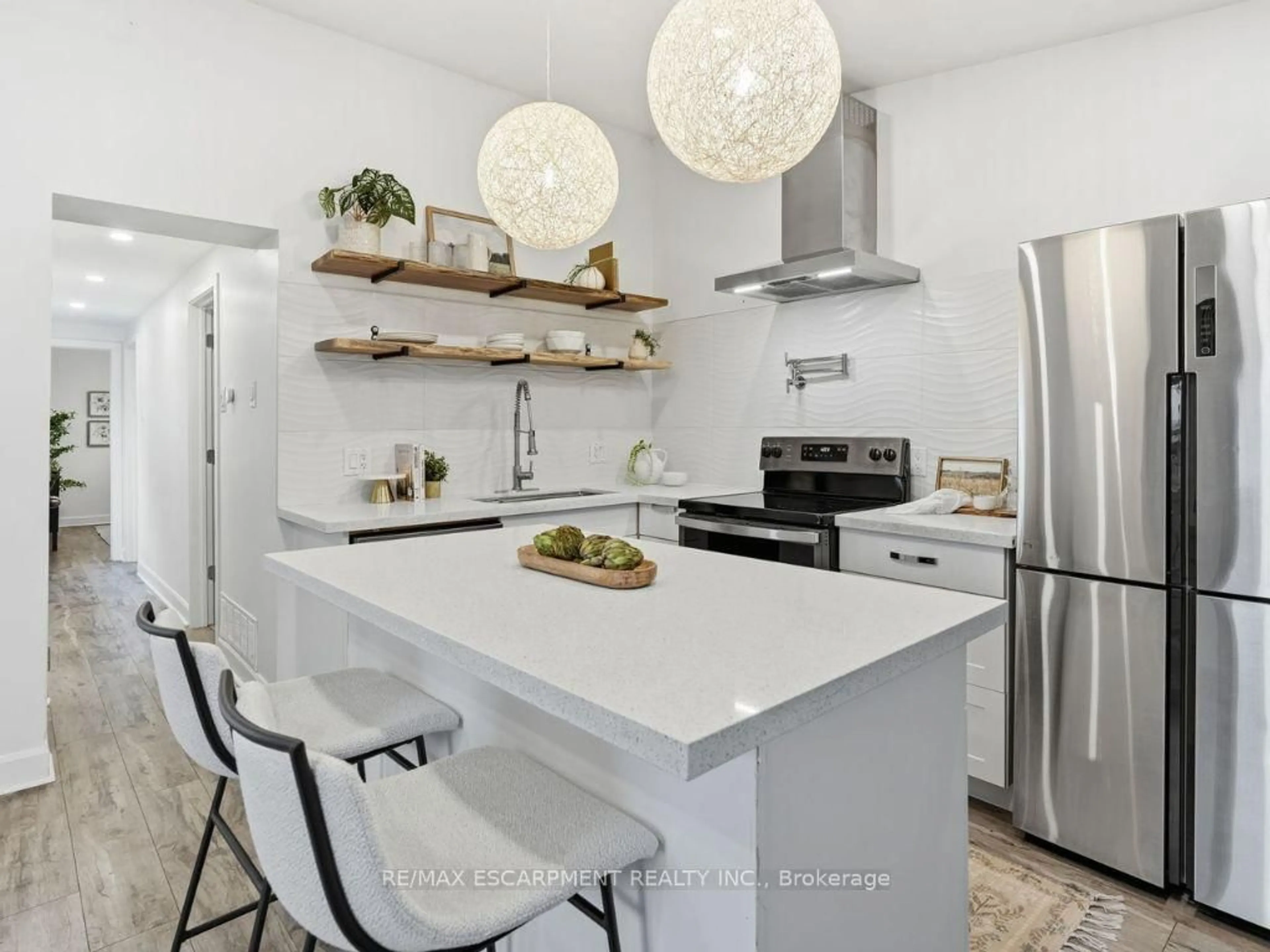 Open concept kitchen, ceramic/tile floor for 48 Frederick Ave, Hamilton Ontario L8H 4K4