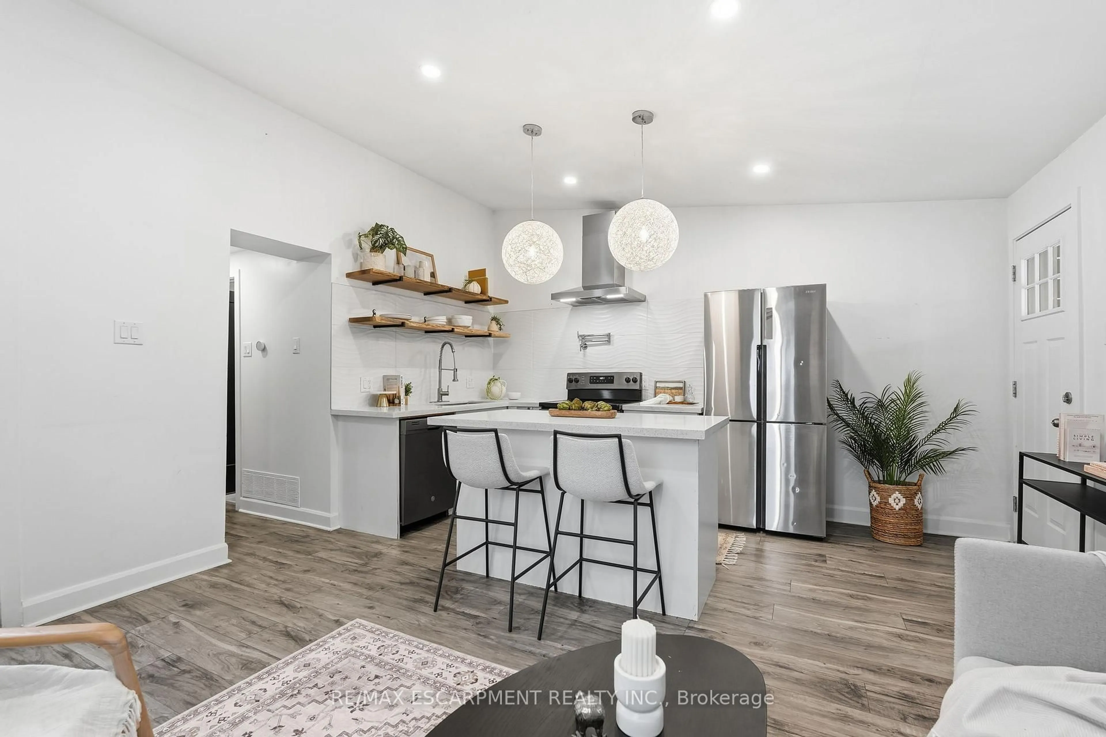 Open concept kitchen, unknown for 48 Frederick Ave, Hamilton Ontario L8H 4K4