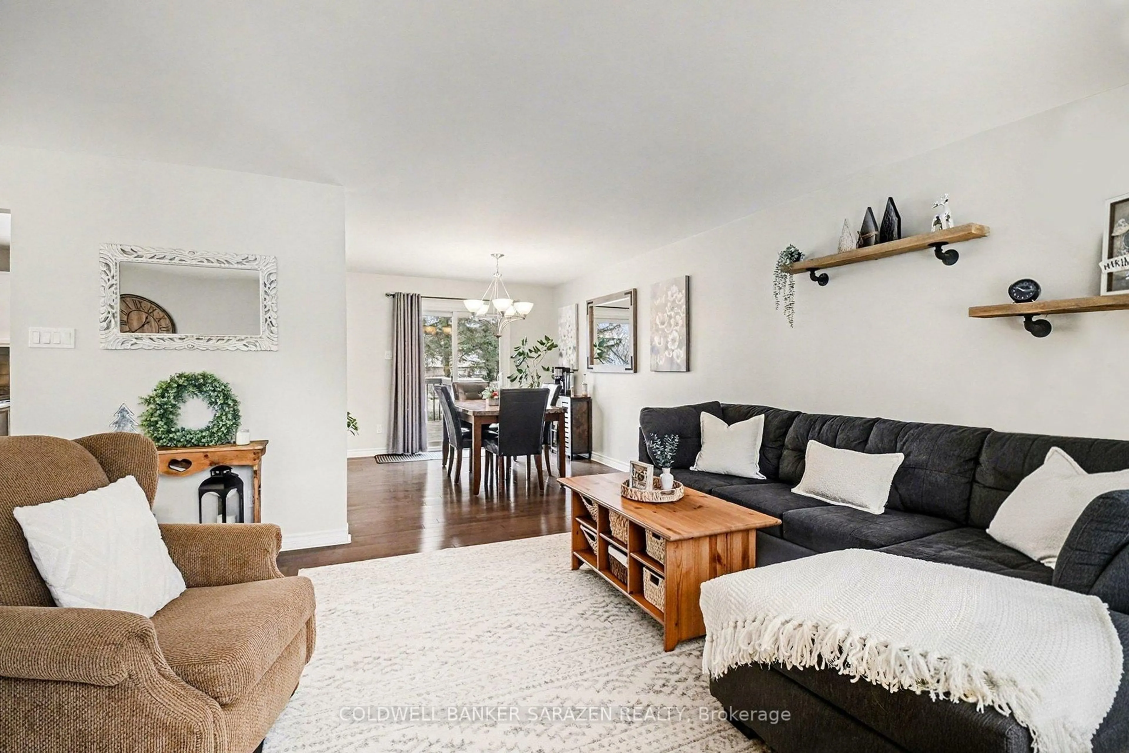 Living room with furniture, unknown for 3239 South Branch St, Kenmore Ontario K0A 2G0