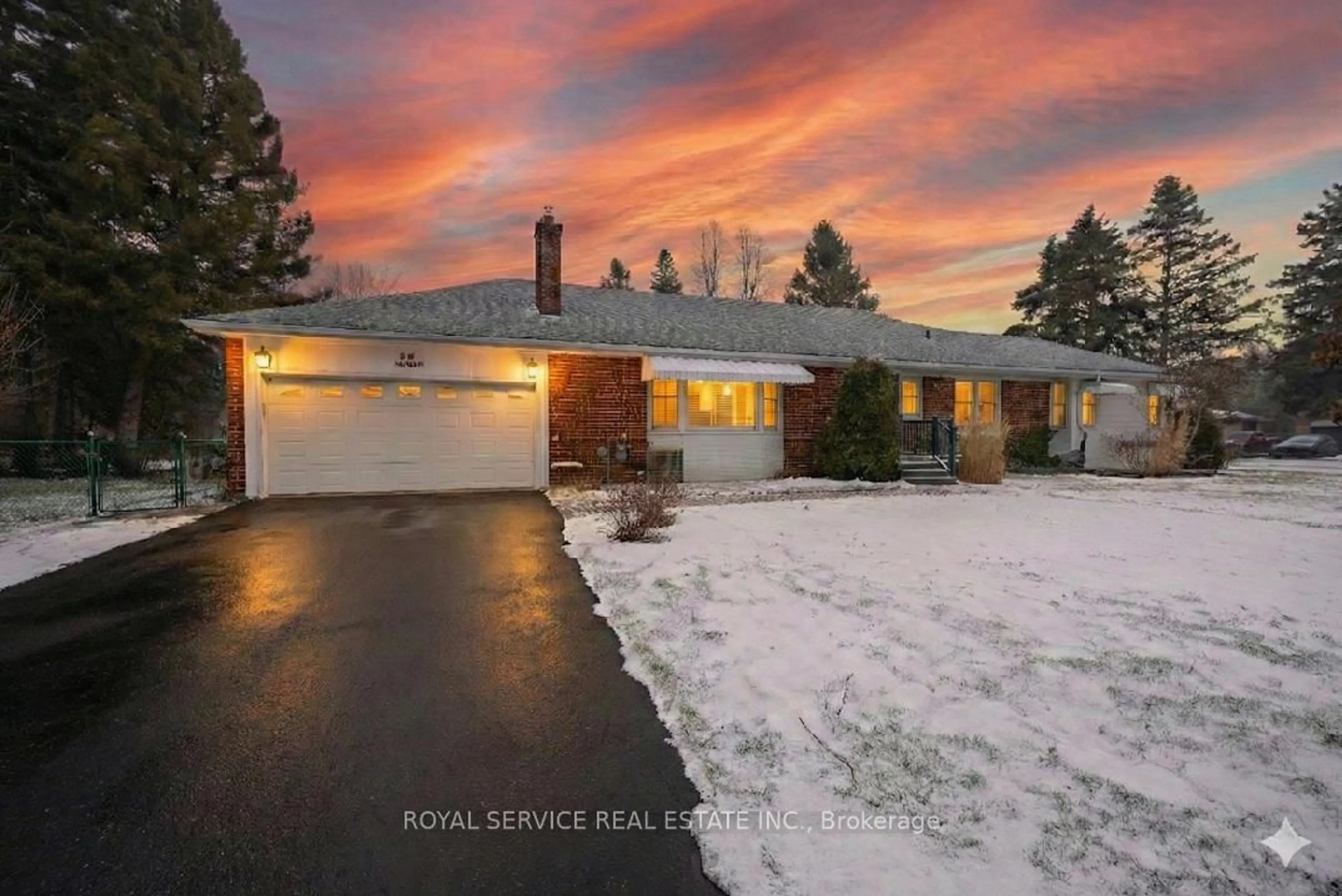 A pic from outside/outdoor area/front of a property/back of a property/a pic from drone, street for 1 Acadia Dr, Cobourg Ontario K9A 1T8