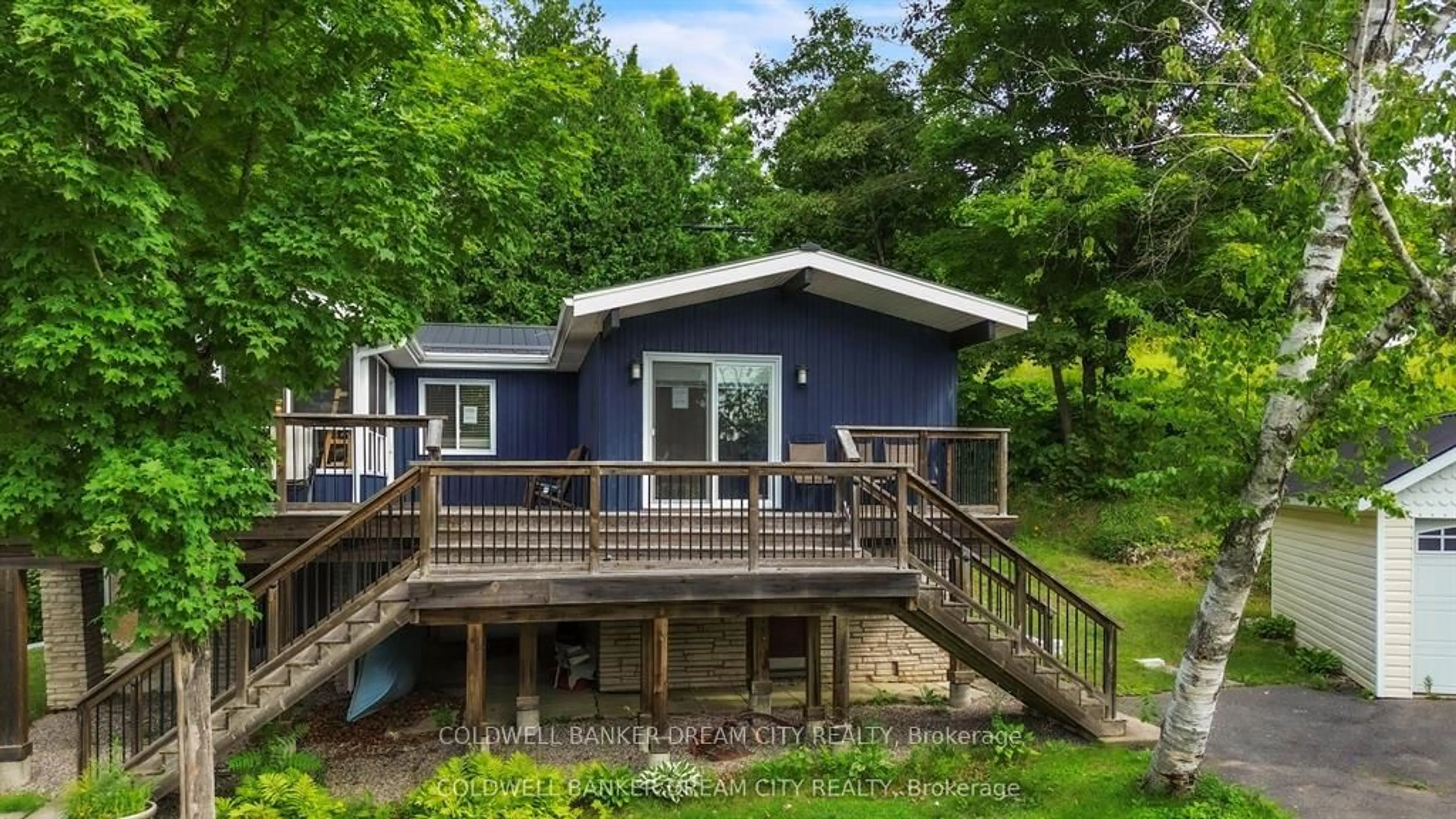 Home with vinyl exterior material, water/lake/river/ocean view for 1004A ALMOND Lane, Arden Ontario K0H 1B0