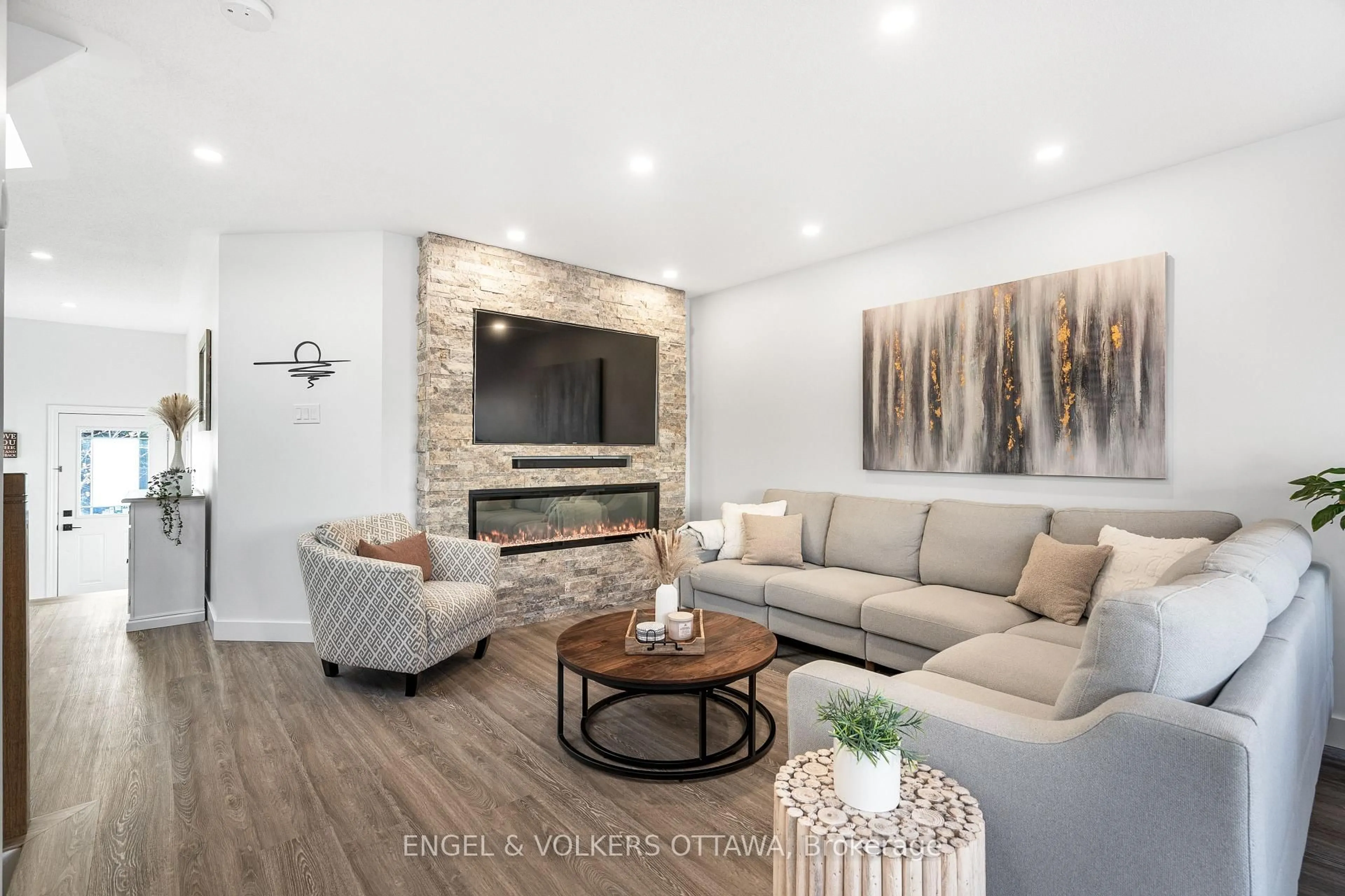 Living room with furniture, unknown for 506 Allegro Way, Ottawa Ontario K4A 0H6