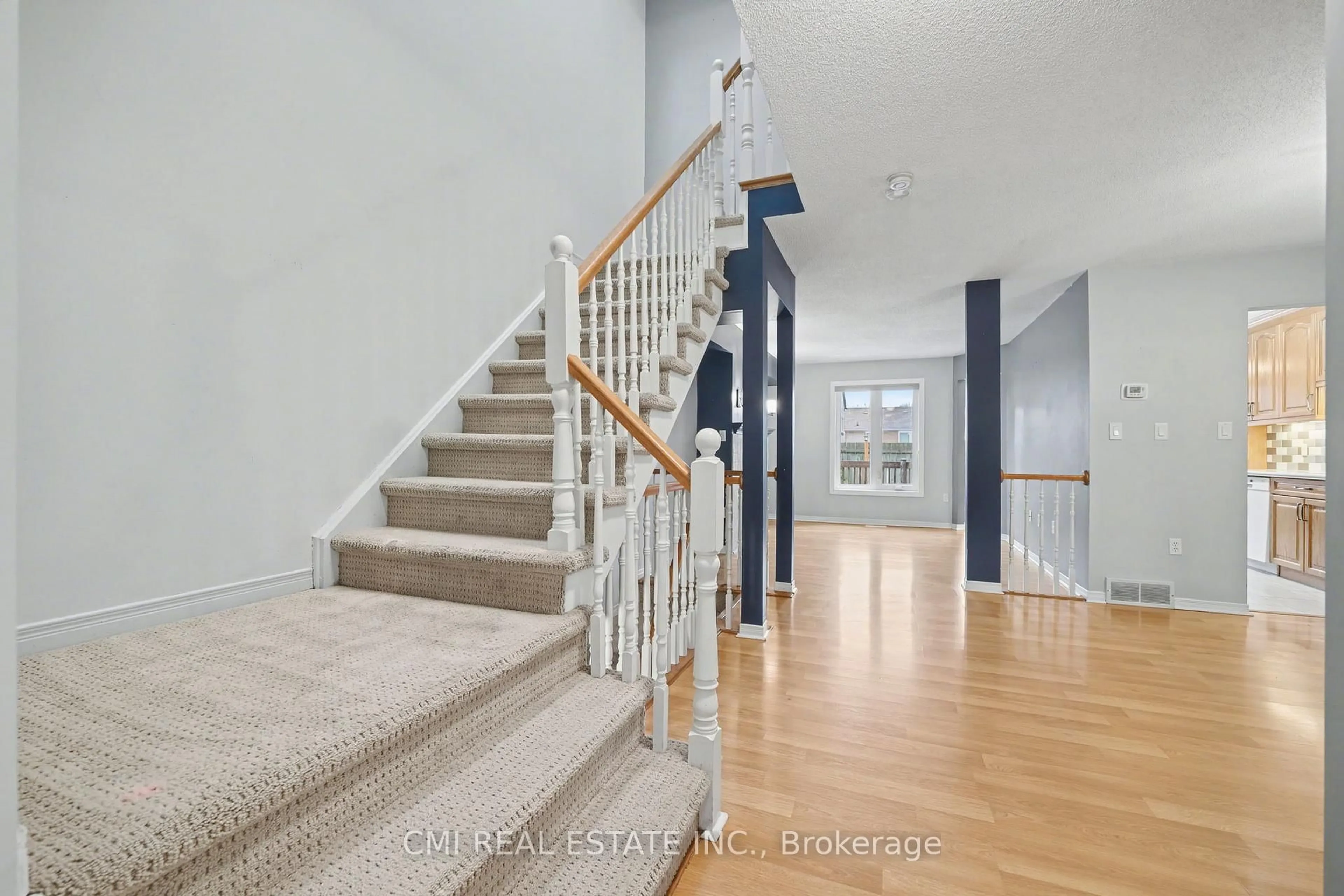 Unknown for 5070 DRUMMOND Rd #3, Niagara Falls Ontario L2E 6E4