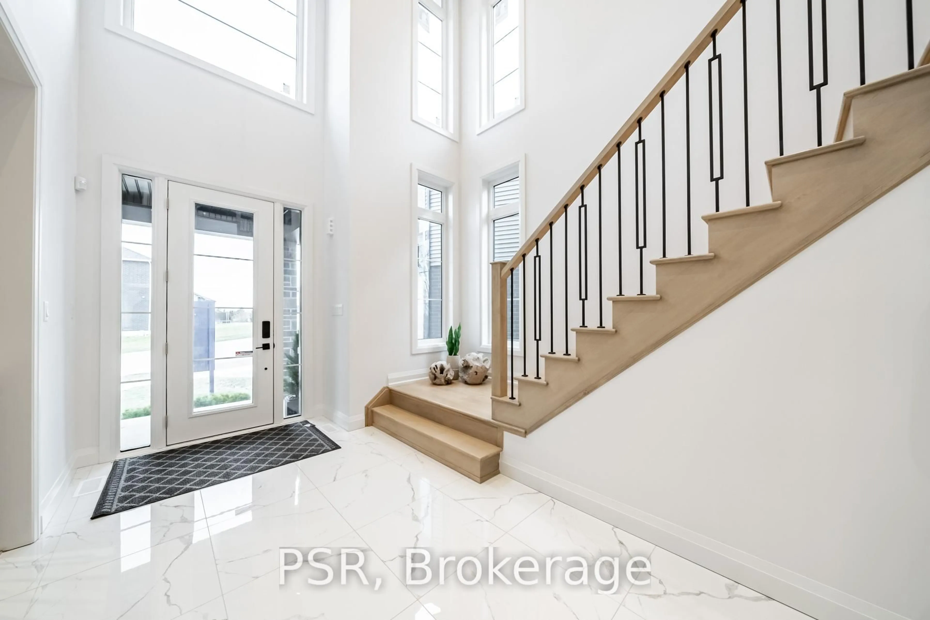 Indoor entryway for 129 Daugaard Ave, Brant Ontario N3L 0L6