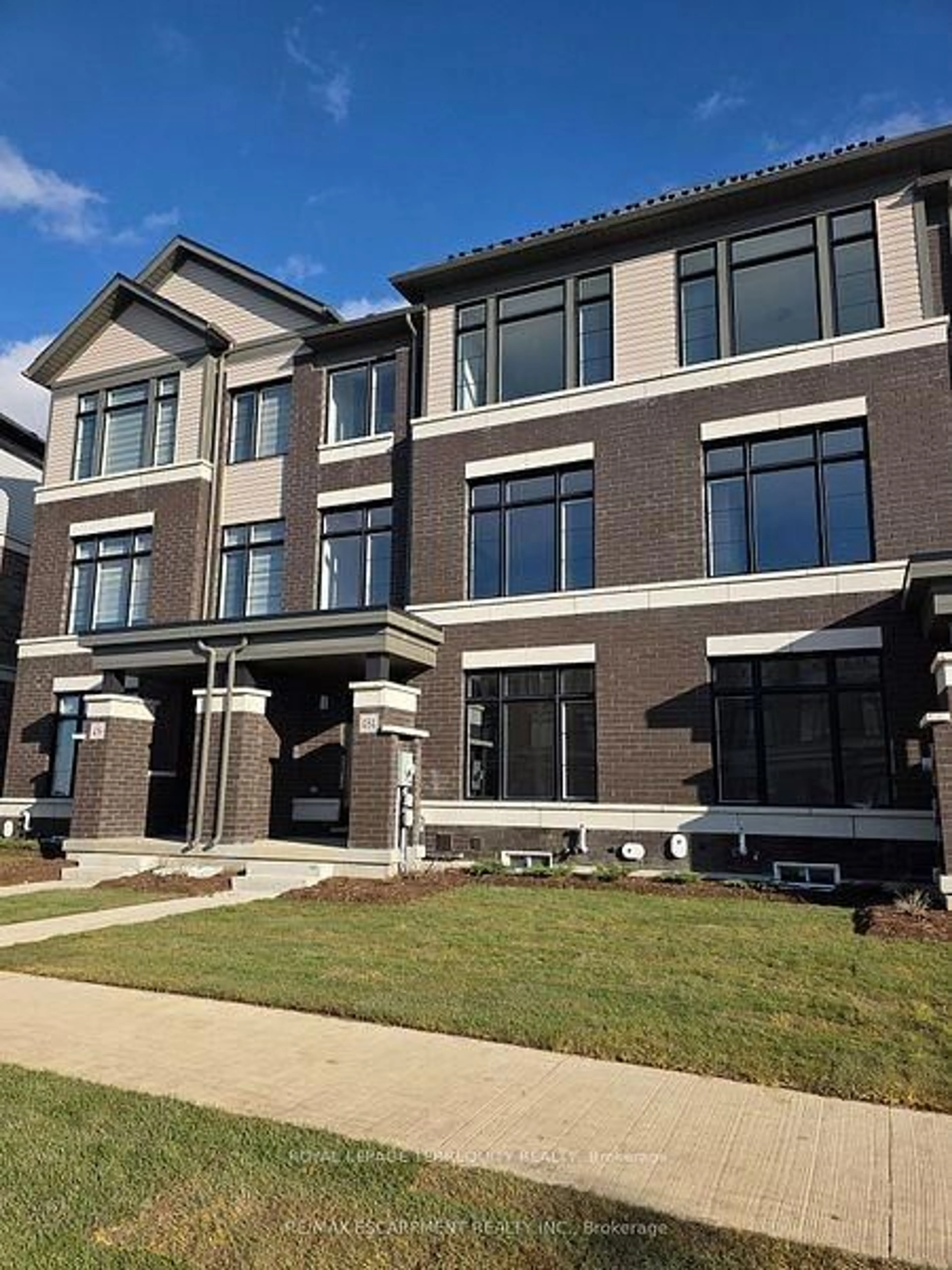 Home with brick exterior material, building for 475 Provident Way, Hamilton Ontario L0R 1W0