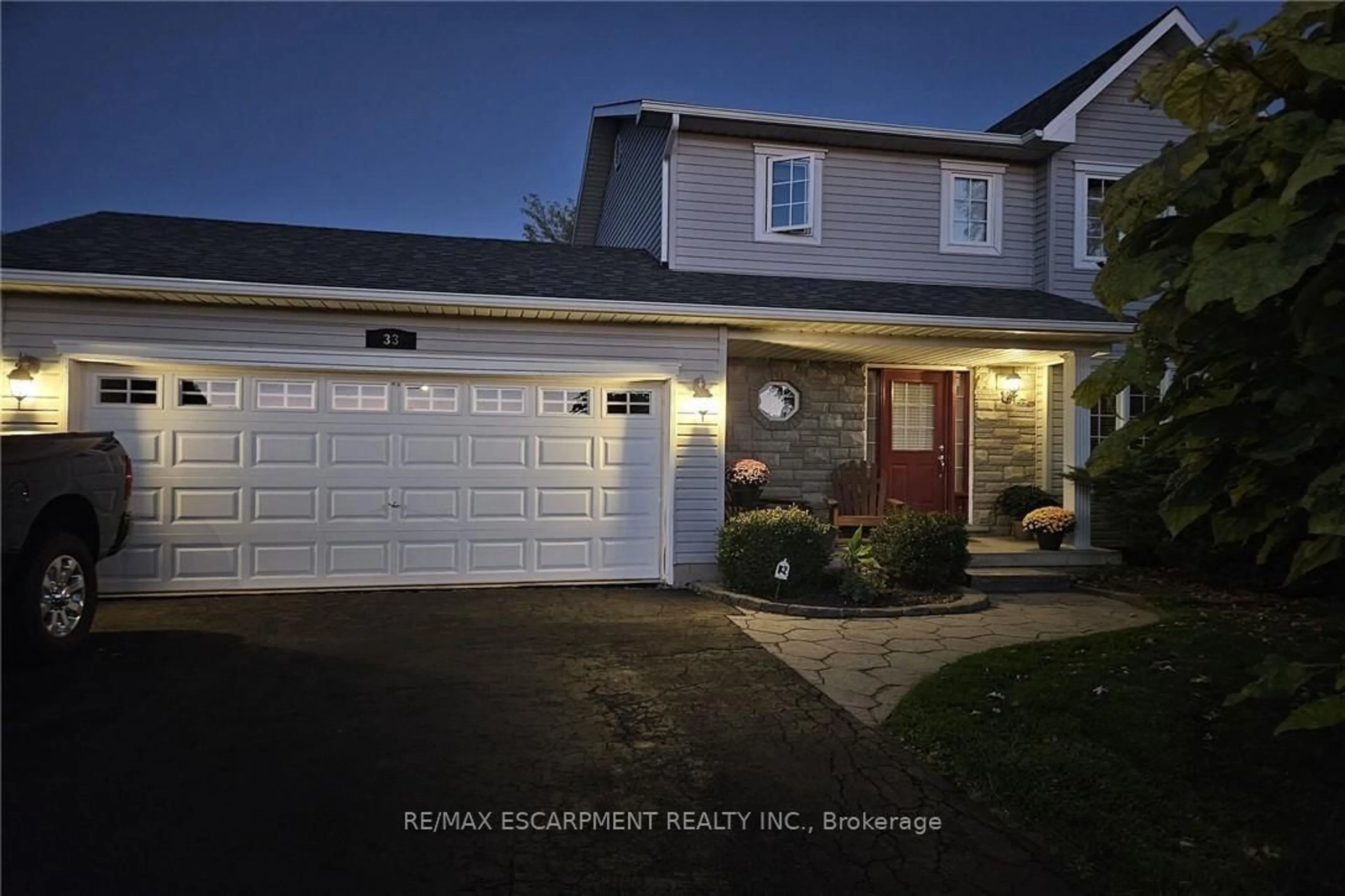 Unknown for 33 Oak Cres, Haldimand Ontario N0A 1H0