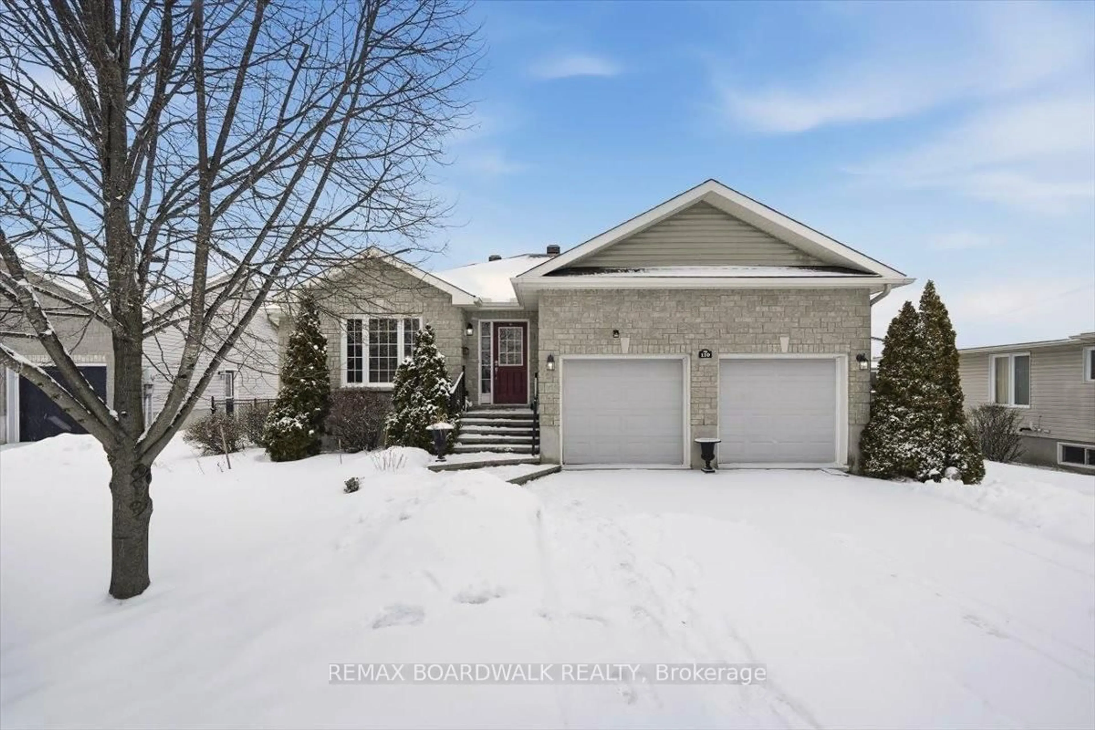 Home with vinyl exterior material, street for 110 Templeton Crt, North Grenville Ontario K0G 1J0