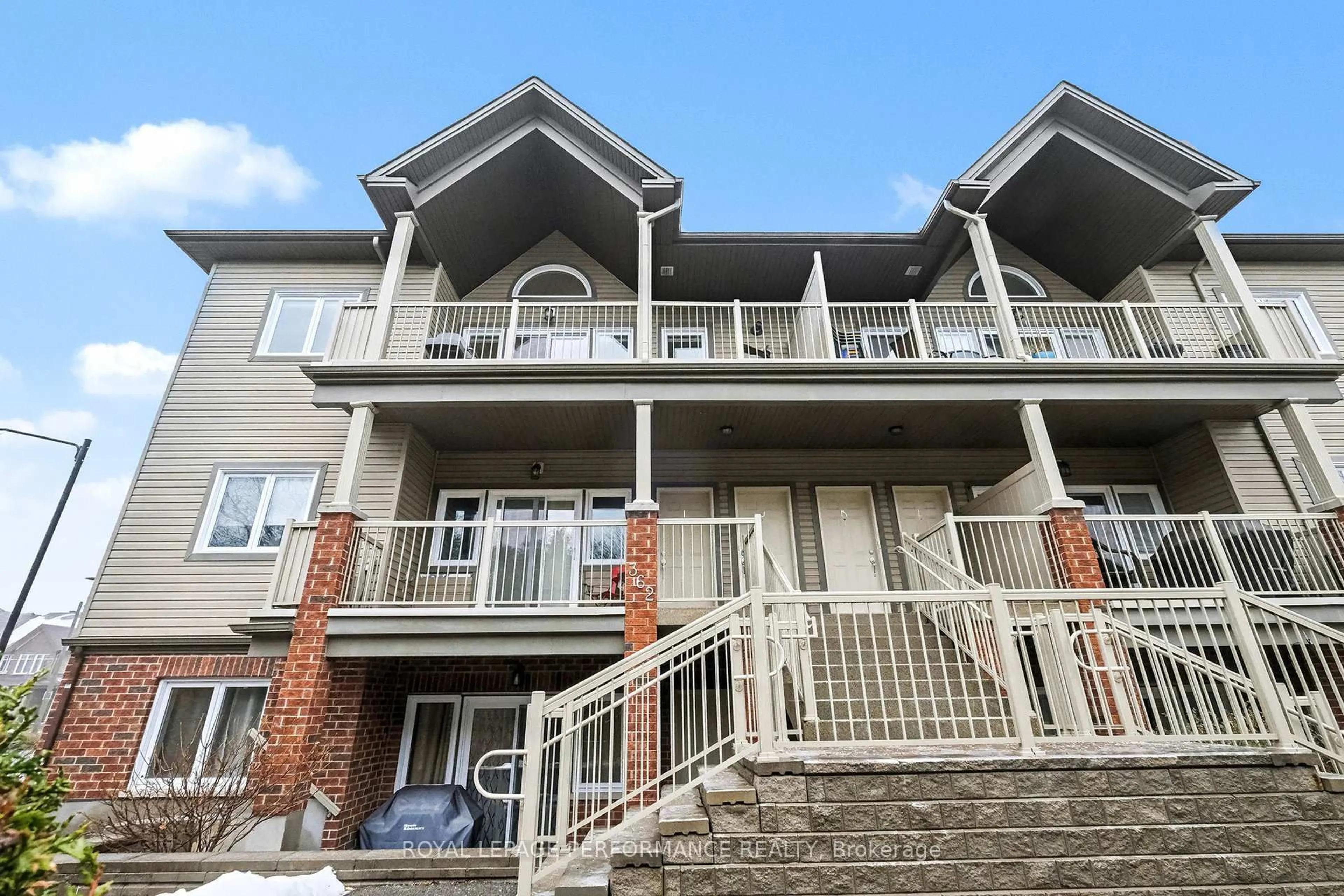 Unknown for 362 Wood Acres Grve #J, Ottawa Ontario K1T 0M7