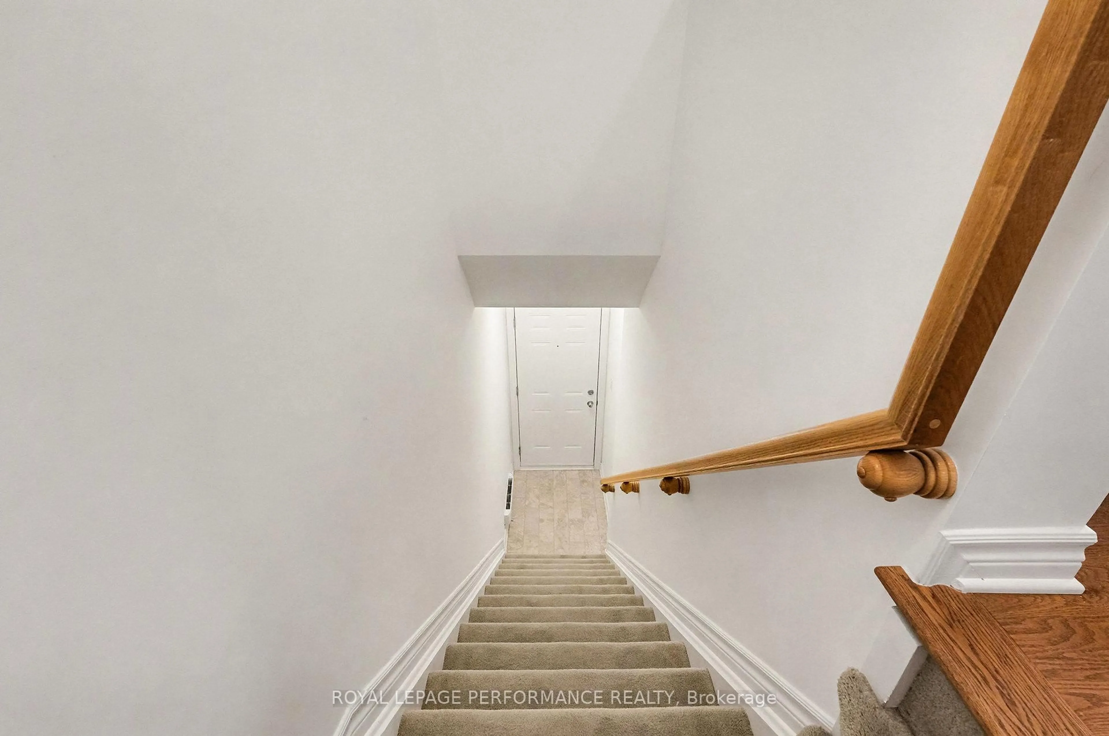 Stairs for 362 Wood Acres Grve #J, Ottawa Ontario K1T 0M7