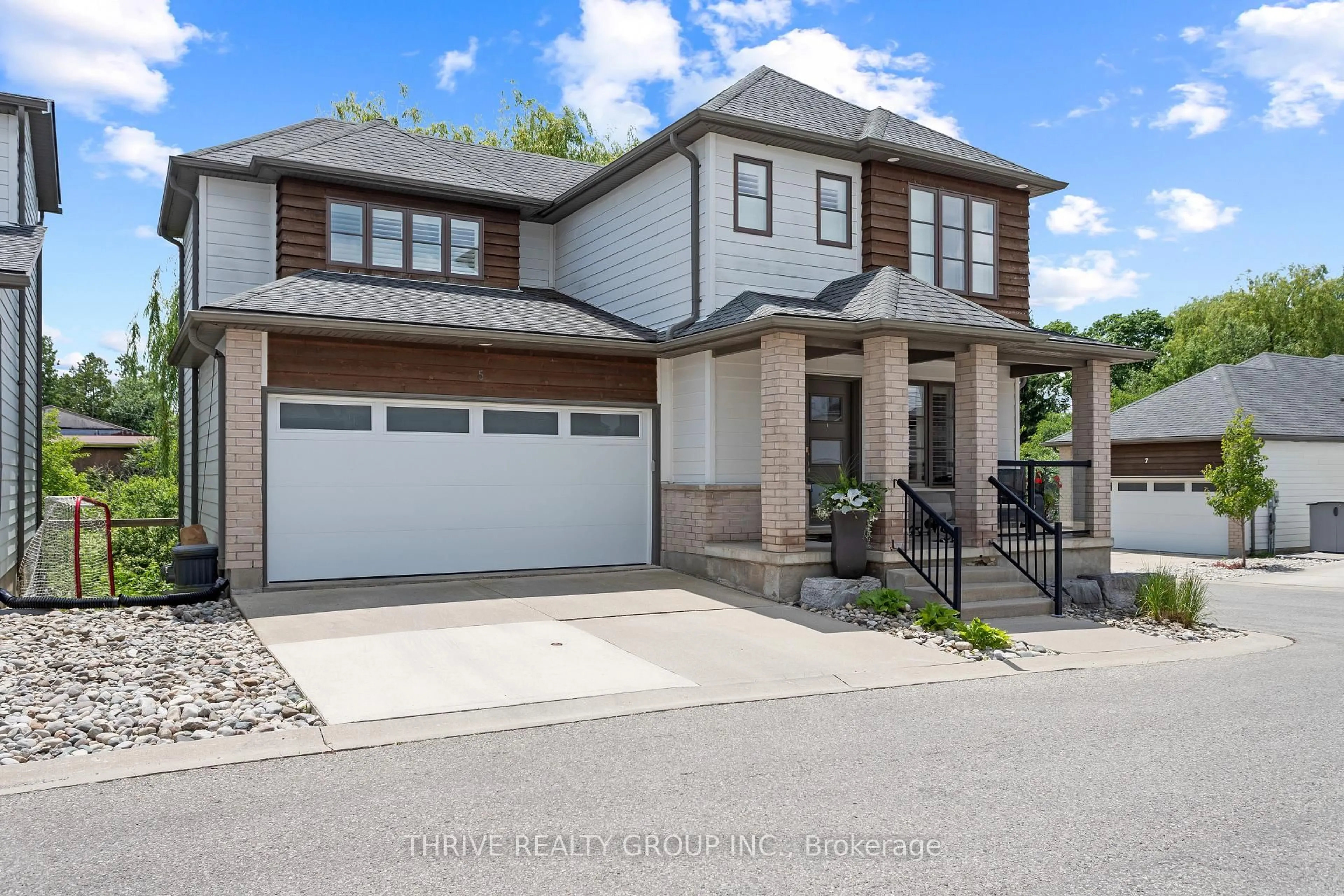 Home with brick exterior material, street for 727 Apricot Dr #5, London South Ontario N6K 5A7