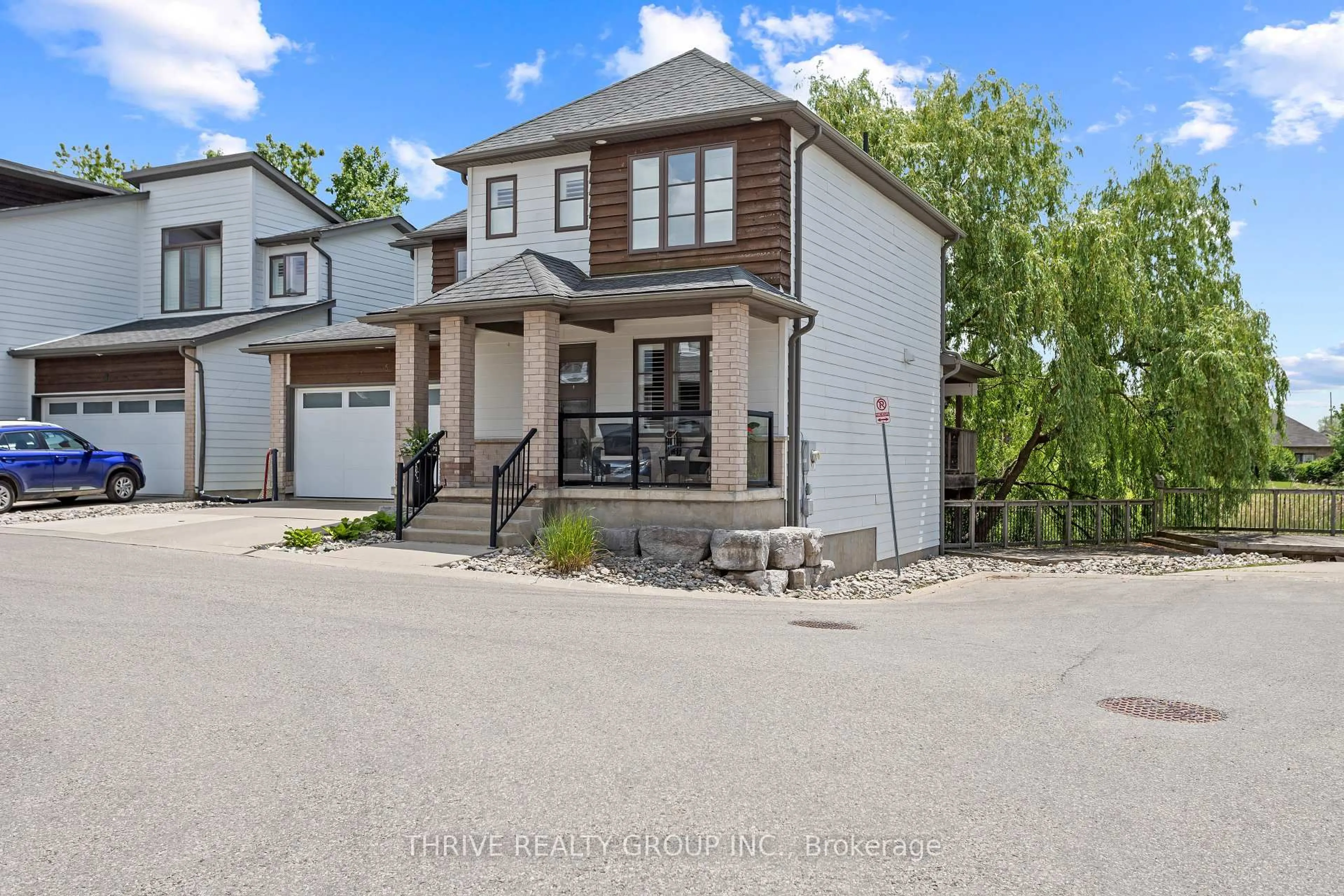 Unknown for 727 Apricot Dr #5, London South Ontario N6K 5A7