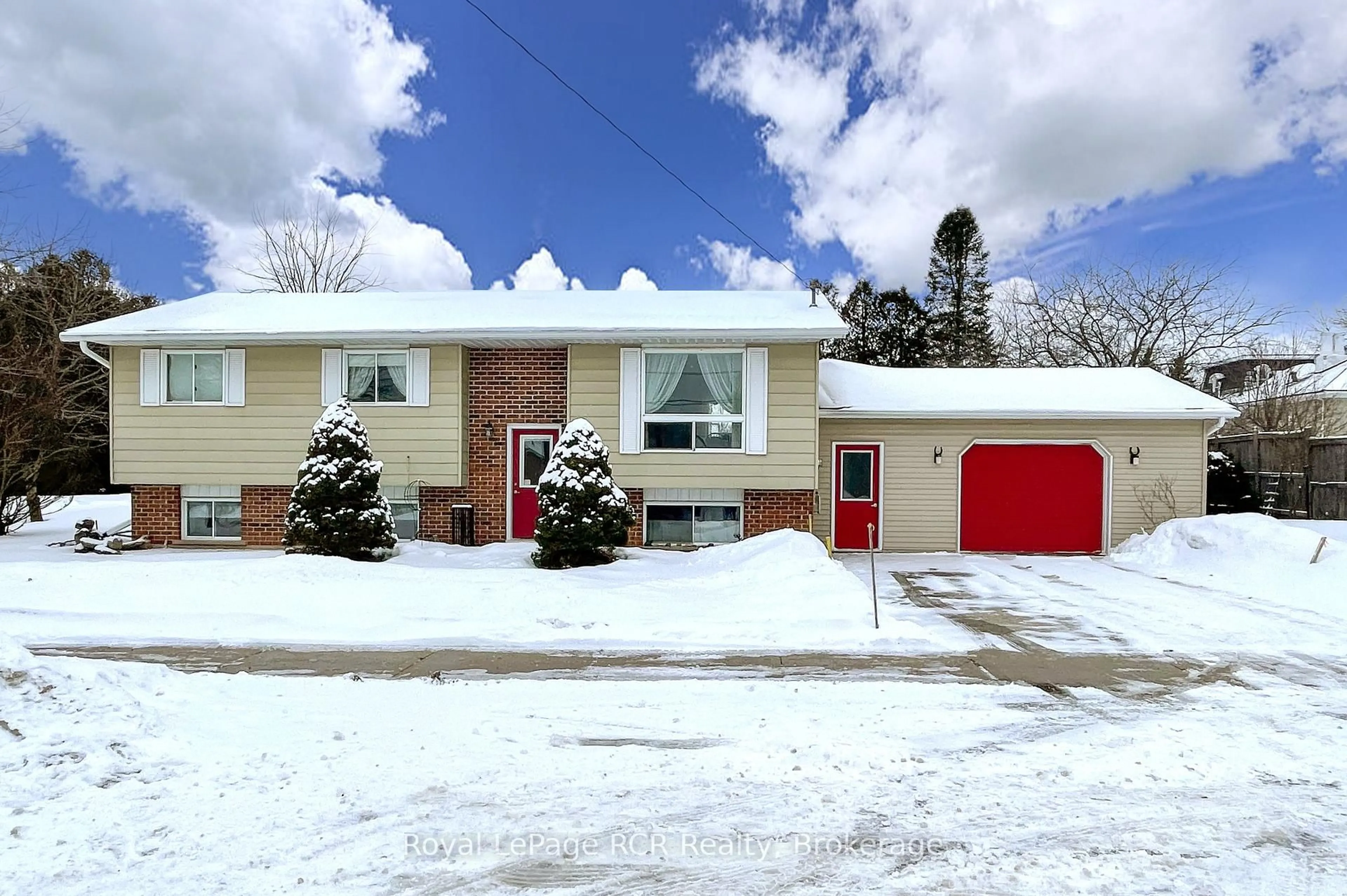 Home with vinyl exterior material, street for 612 Garafraxa St, West Grey Ontario N0G 1R0
