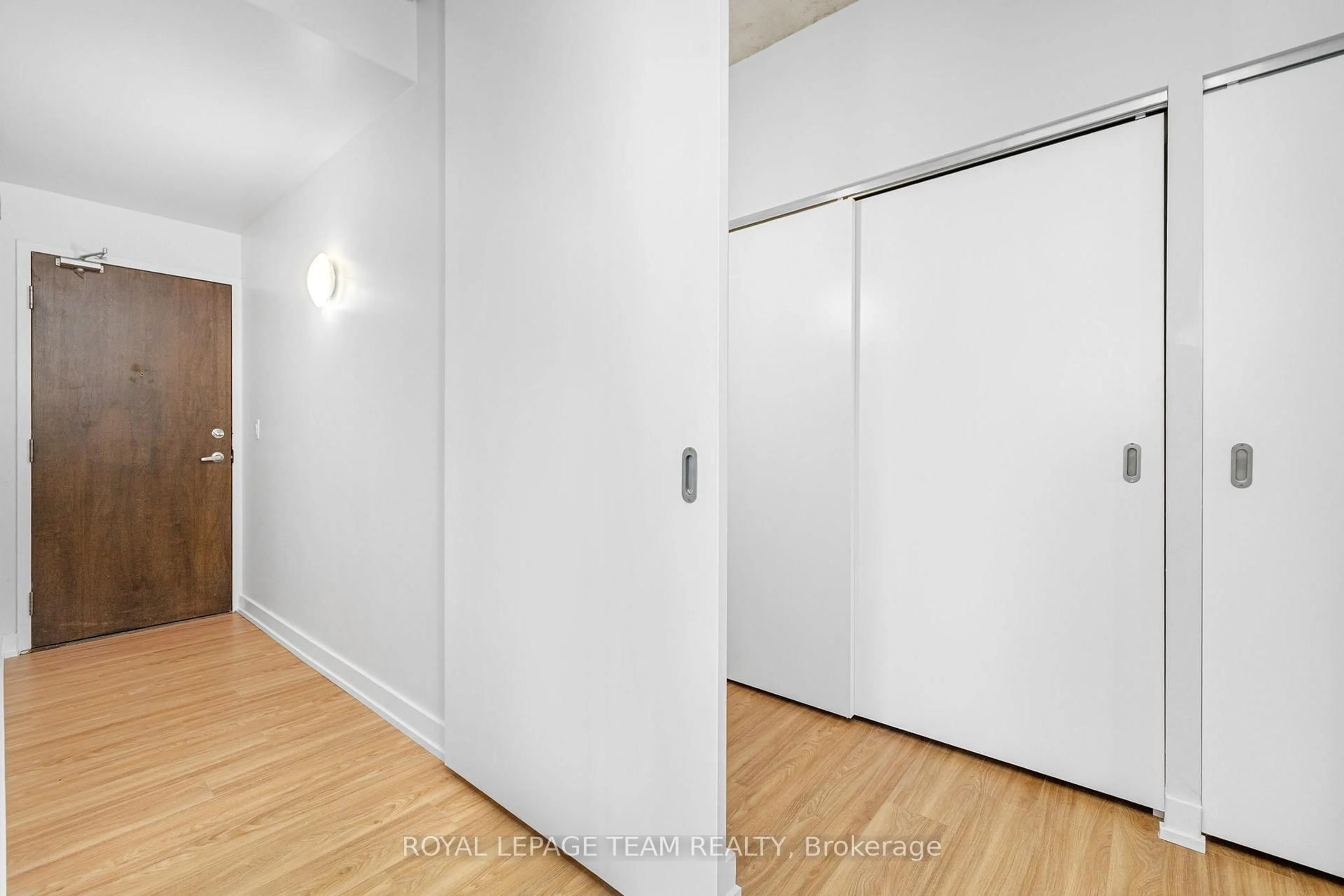 Unknown for 179 George St #2106, Ottawa Ontario K1N 1J8