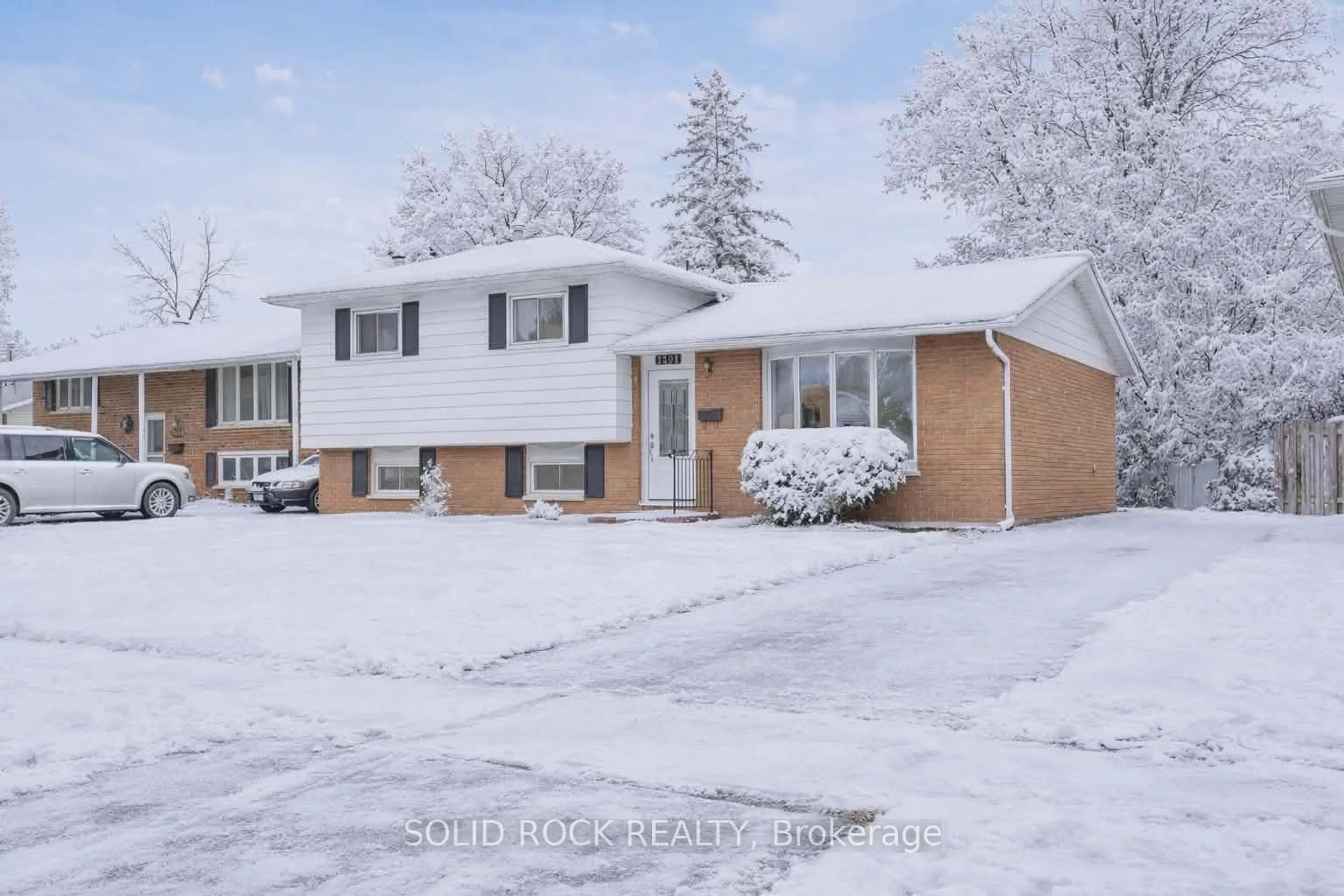 Unknown for 1301 Alwington St, Brockville Ontario K6V 6A5