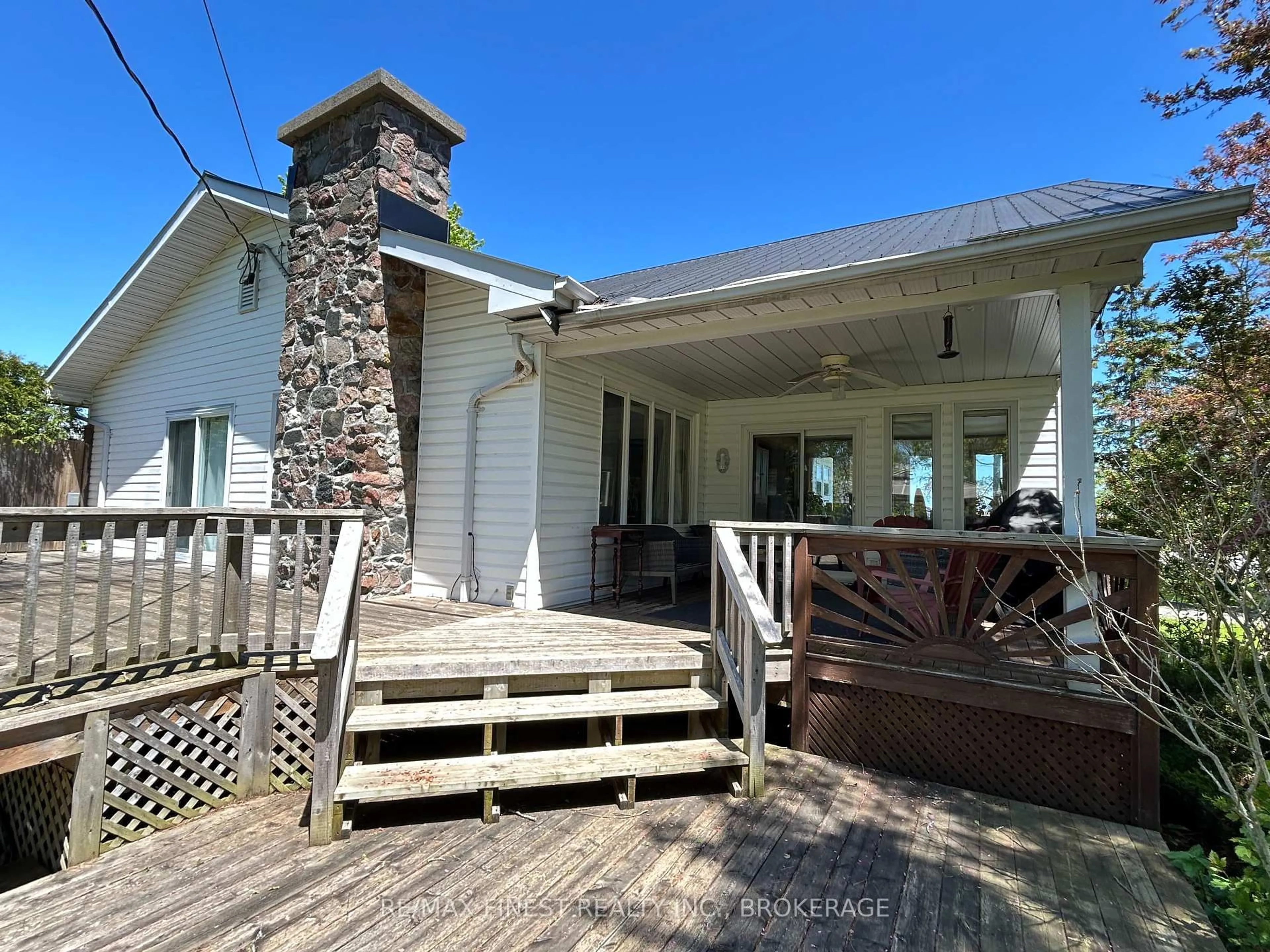 Unknown for 174 County Road 4, Bath Ontario K0H 1G0