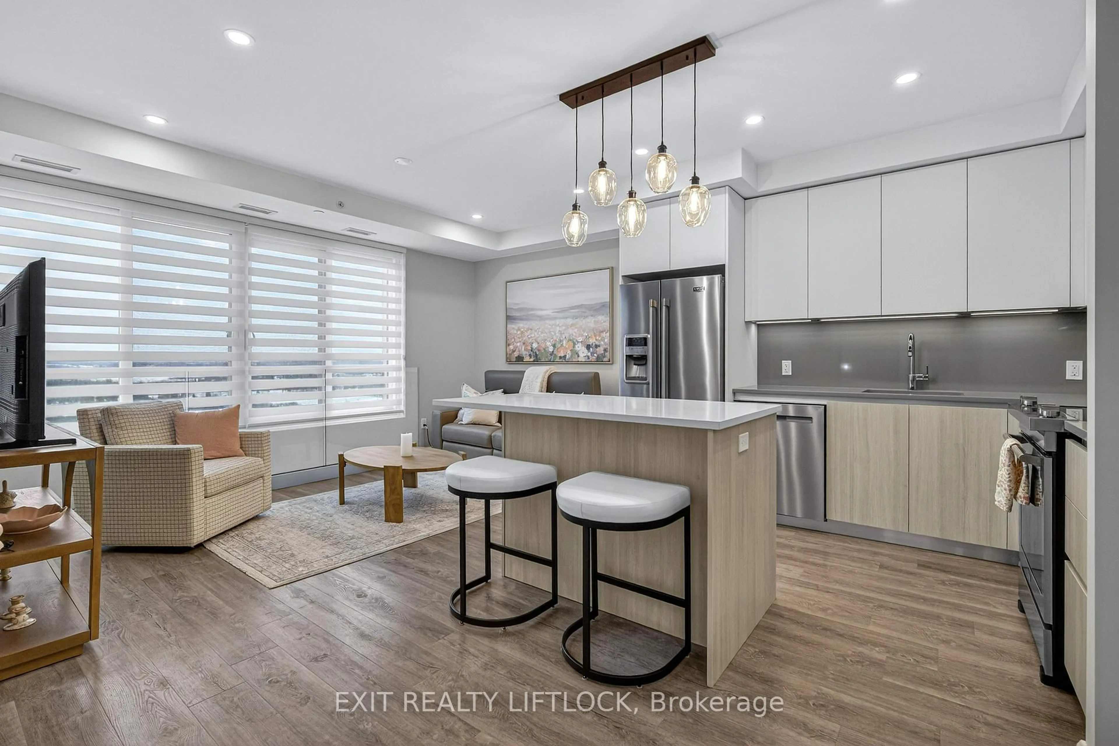 Open concept kitchen, ceramic/tile floor for 195 Hunter #805, Peterborough Ontario K9H 0K6