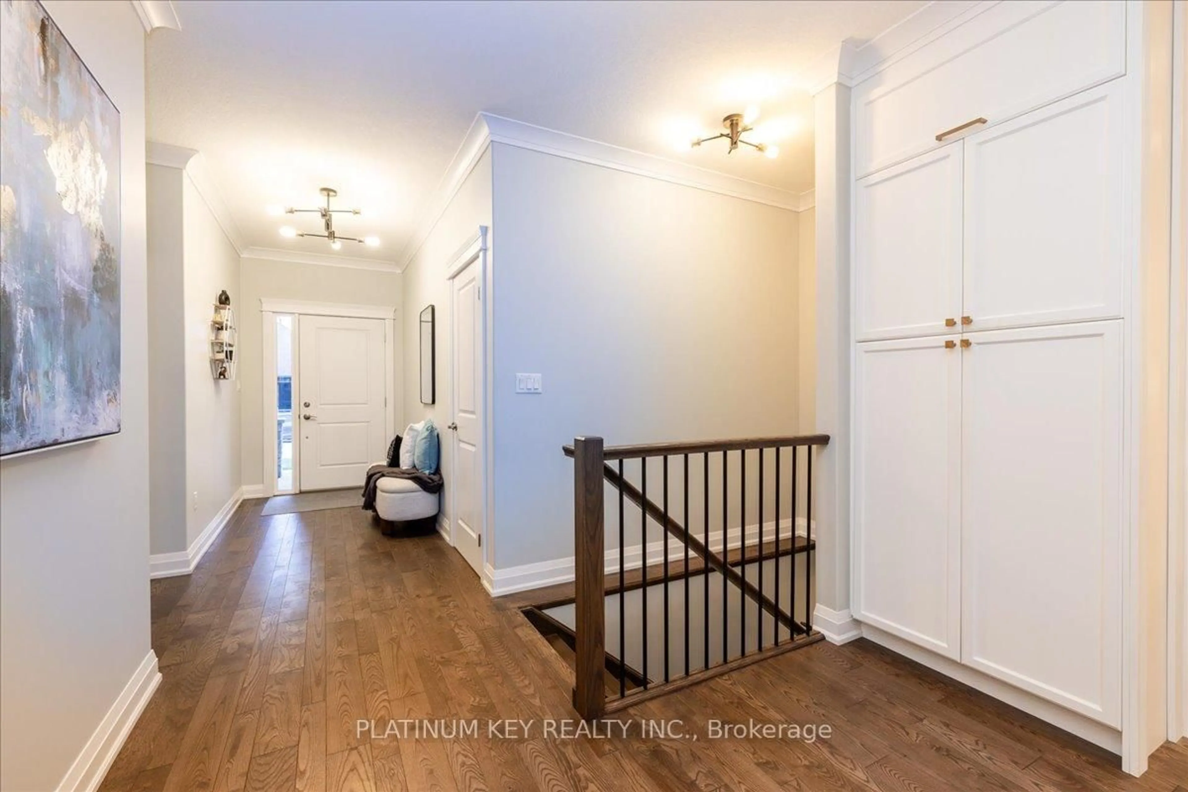Indoor entryway for 88 Collins Way, Strathroy-Caradoc Ontario N7G 0G2