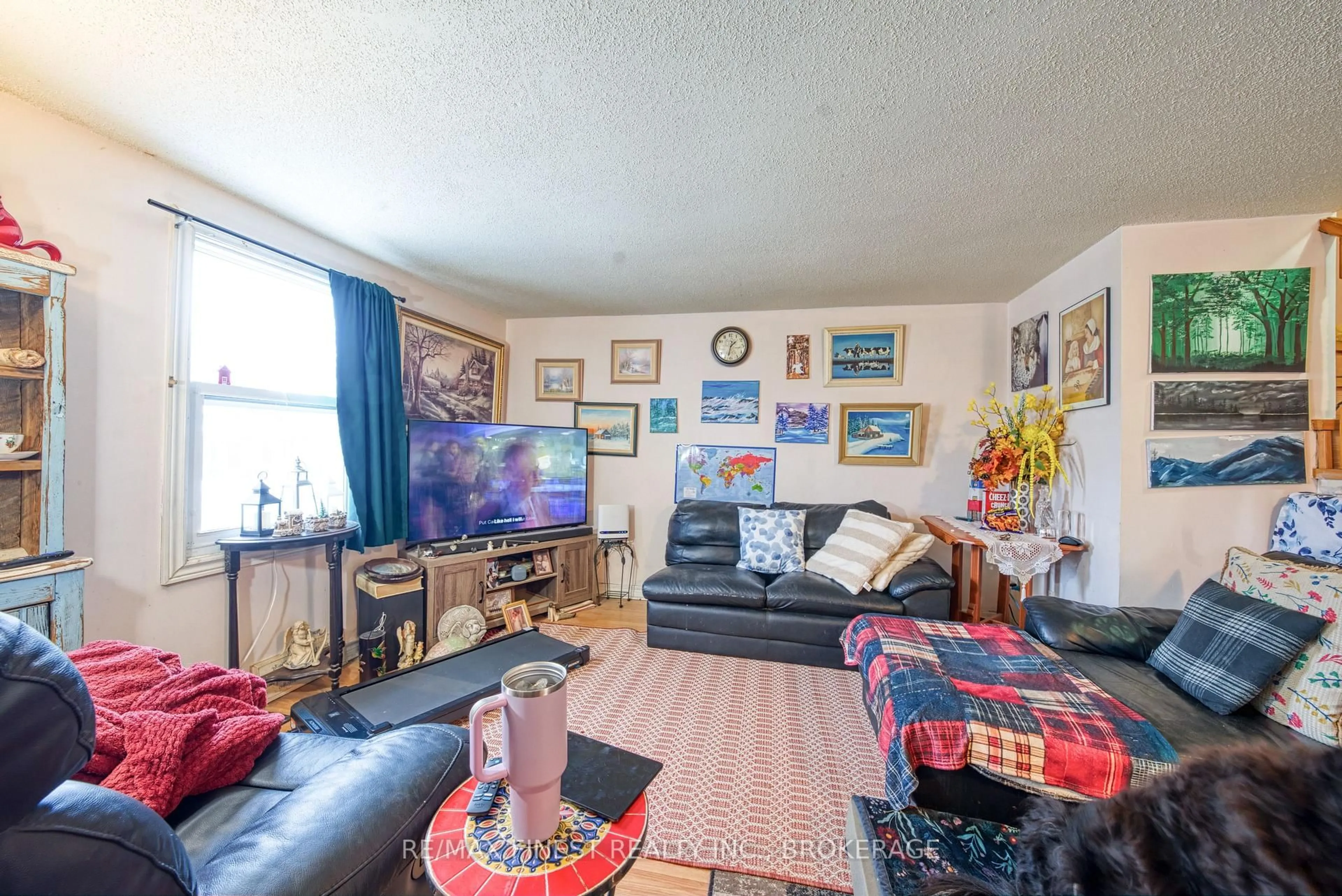 Living room with furniture, unknown for 167 Main St, Bissett Creek Ontario K0H 2H0