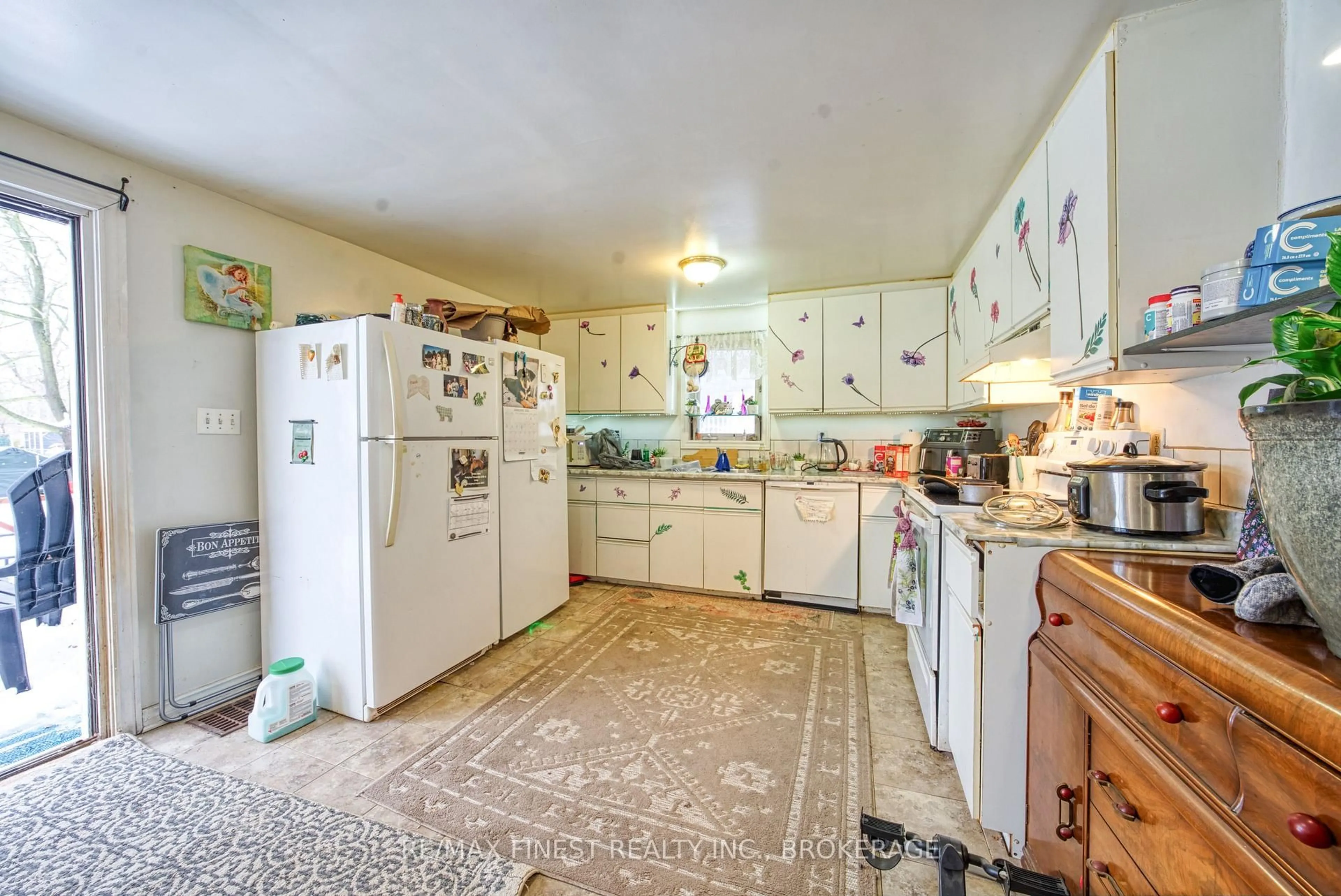 Standard kitchen, unknown for 167 Main St, Bissett Creek Ontario K0H 2H0