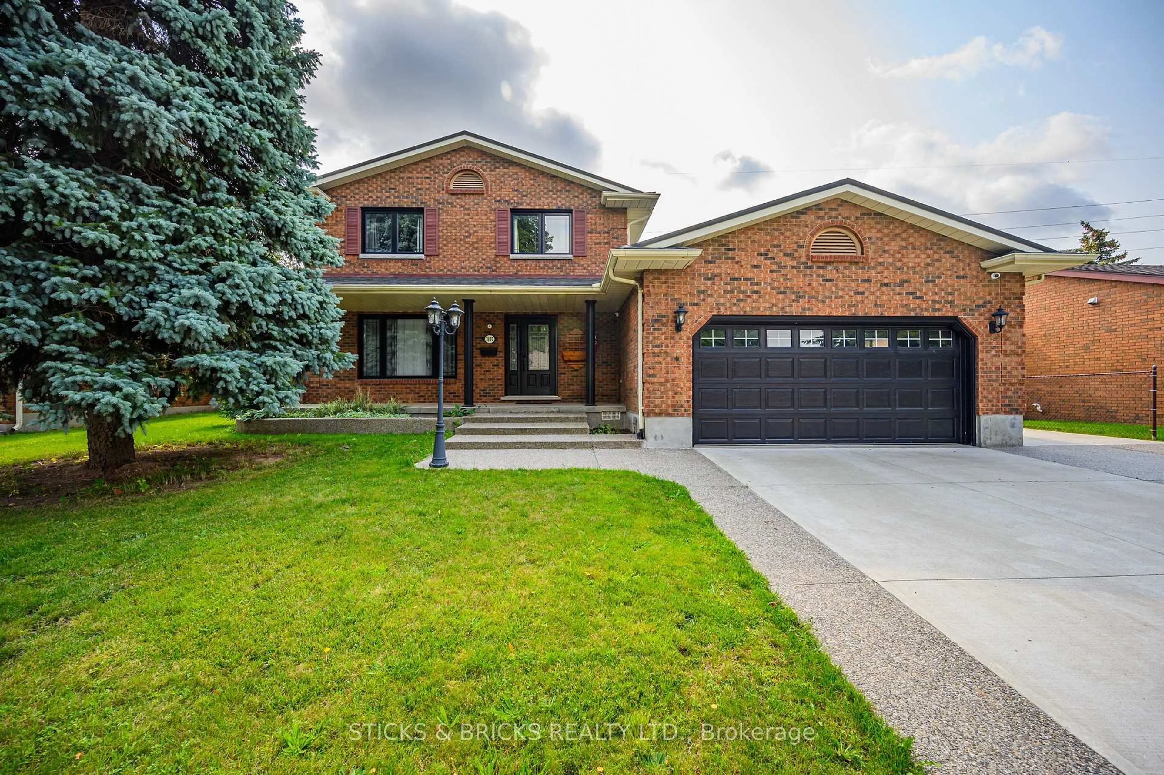 Home with brick exterior material, street for 7102 Burbank Cres, Niagara Falls Ontario L2J 4E7