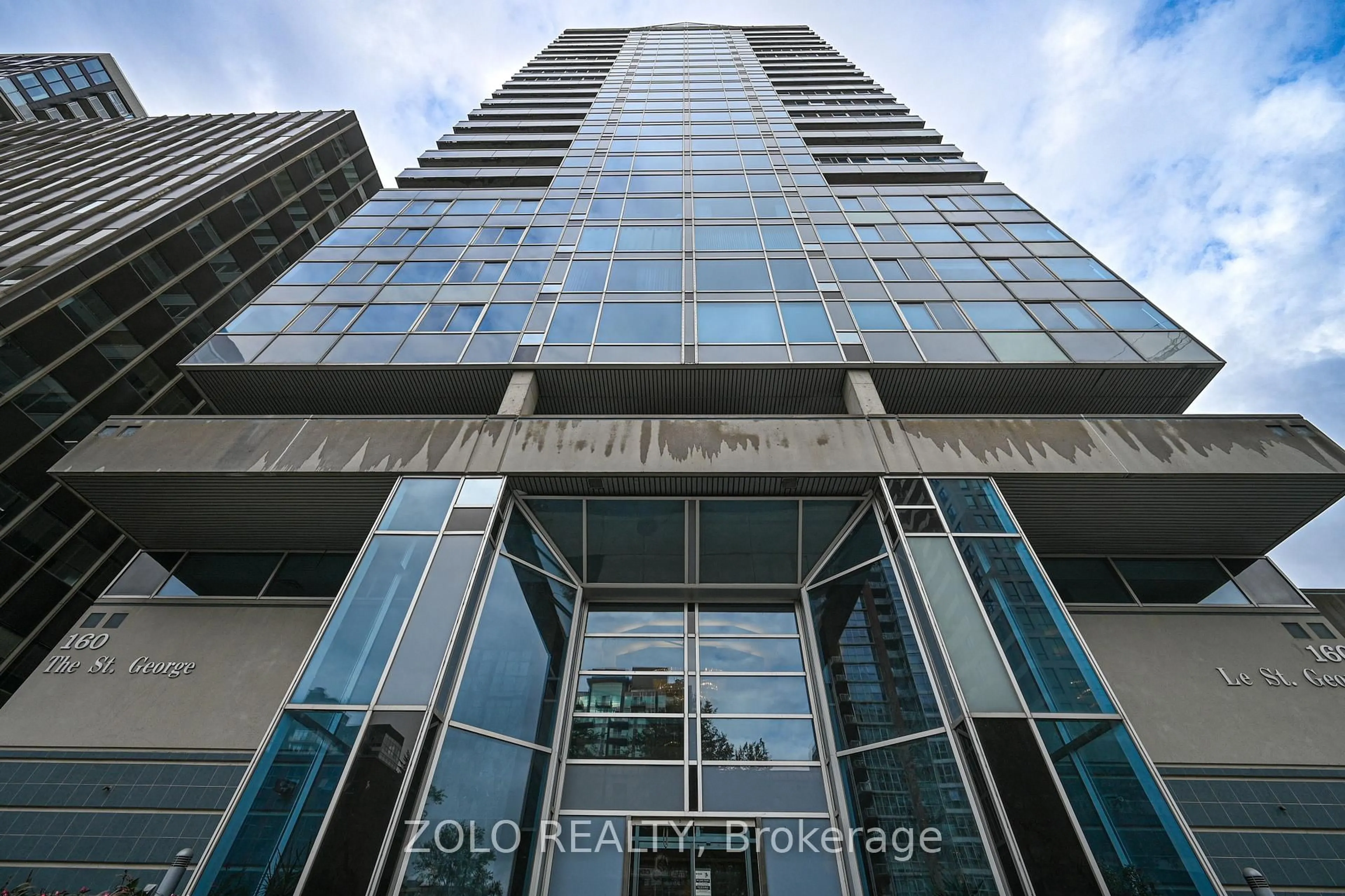 Indoor foyer for 160 George St #1101, Ottawa Ontario K1N 9M2